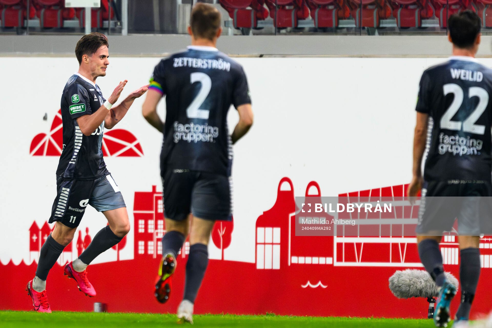 Brages Johan Arvidsson jublar