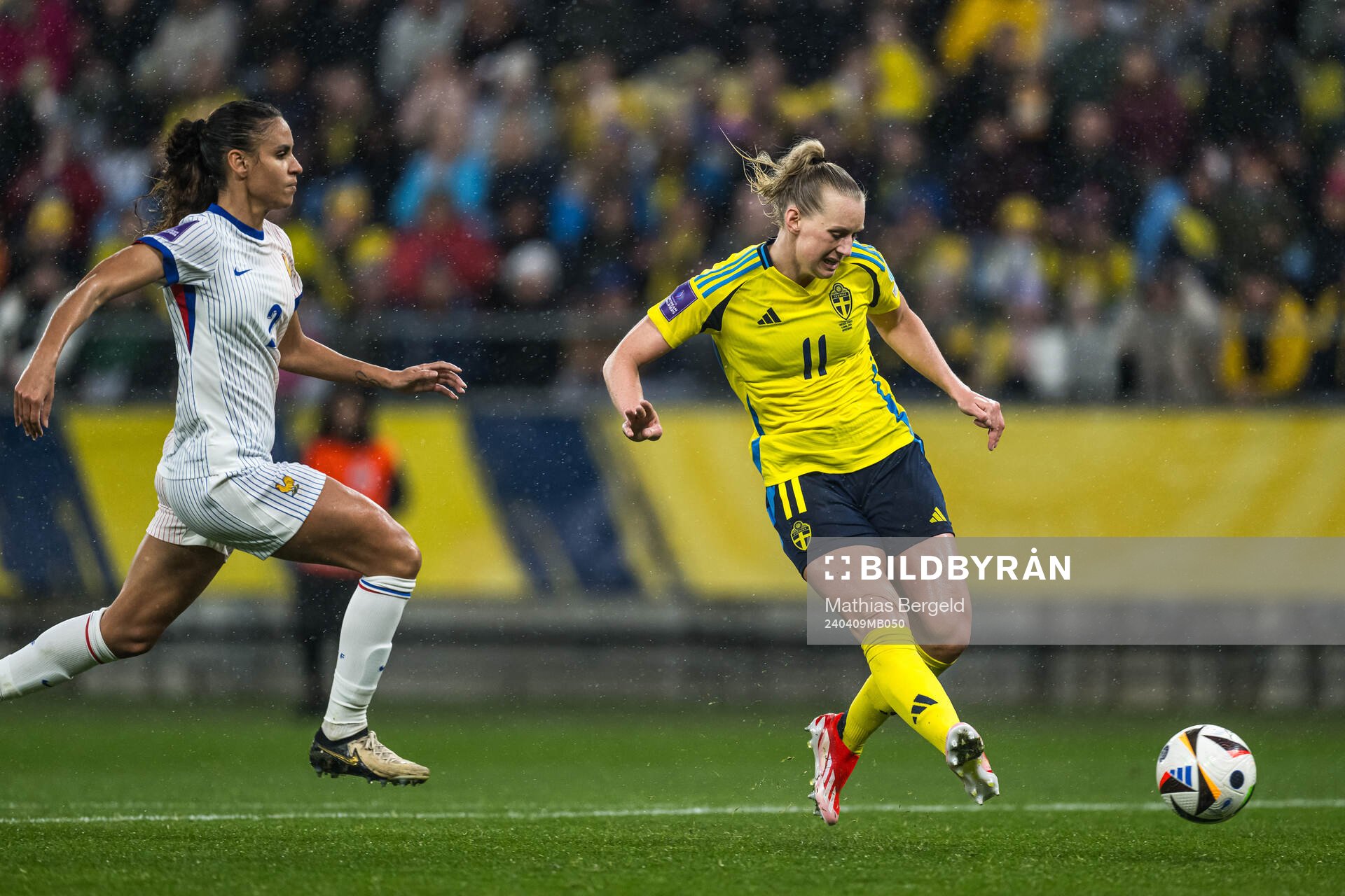 Stina Blackstenius of Sweden