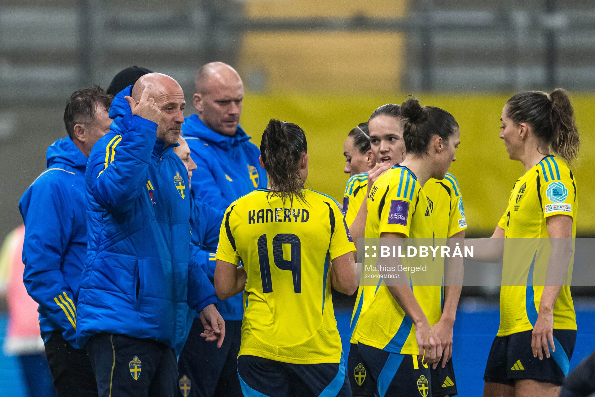 Assistant coach Magnus Wikman of Sweden
