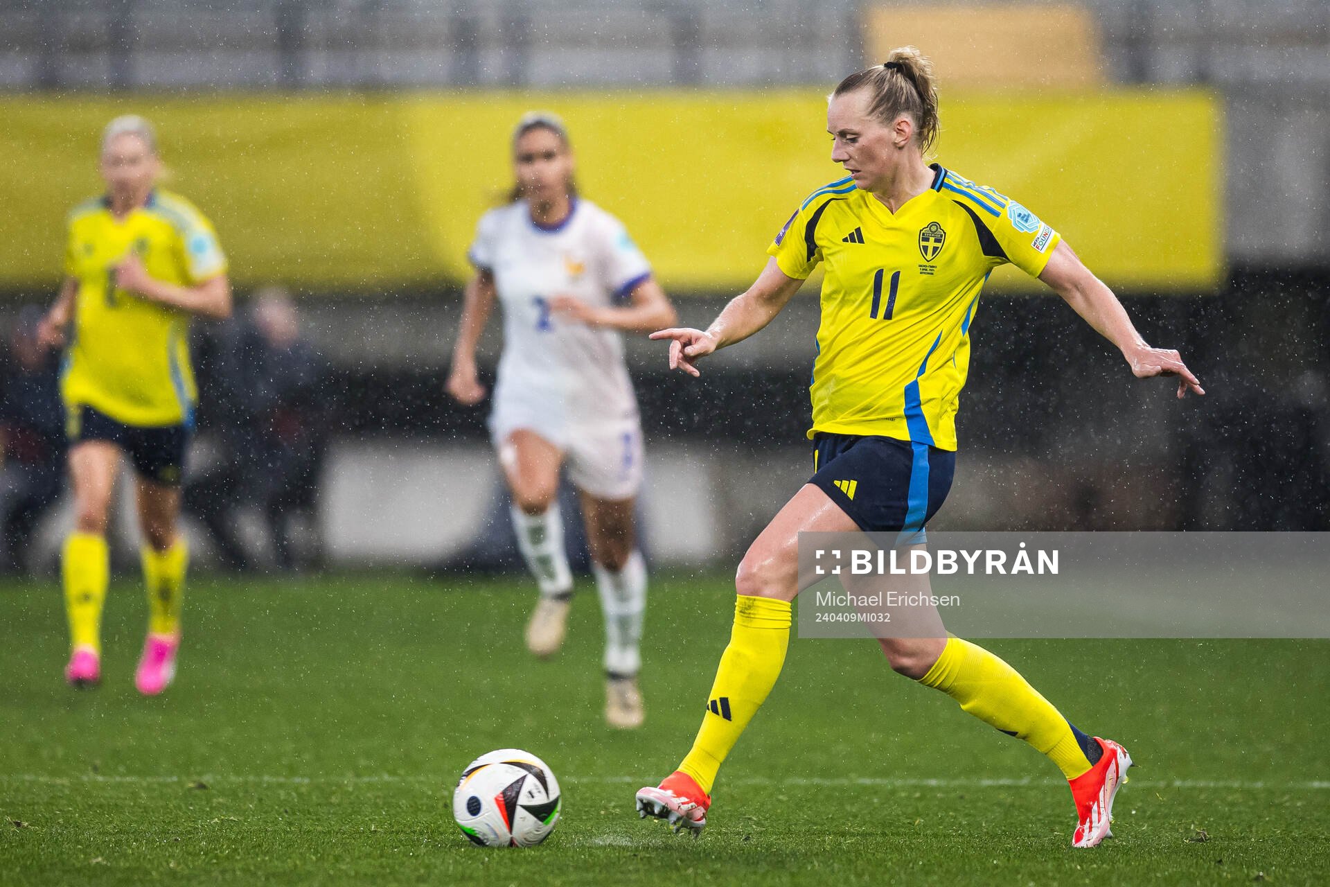 Stina Blackstenius of Sweden