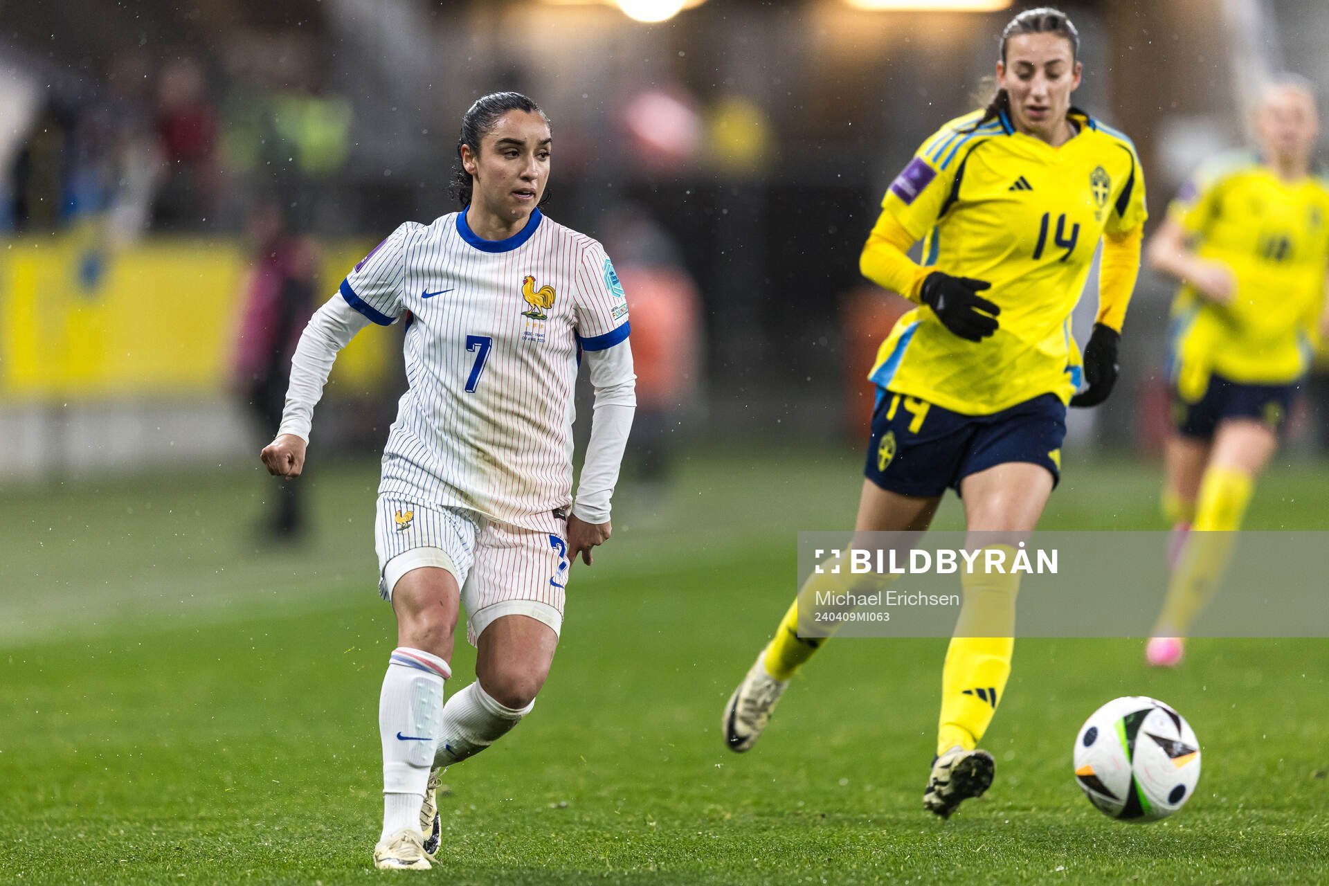 Sakina Karchaoui of France