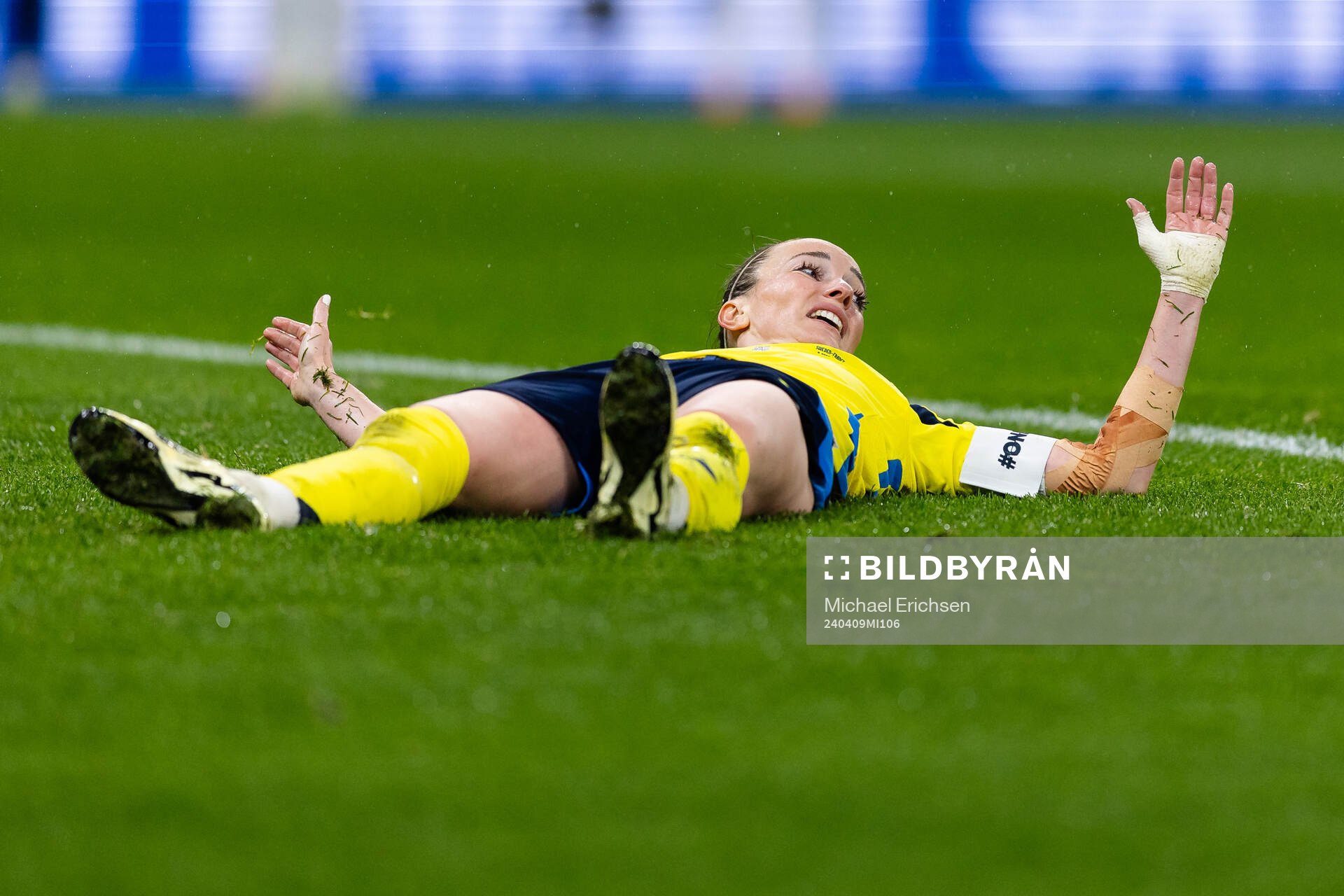 Kosovare Asllani of Sweden looks dejected
