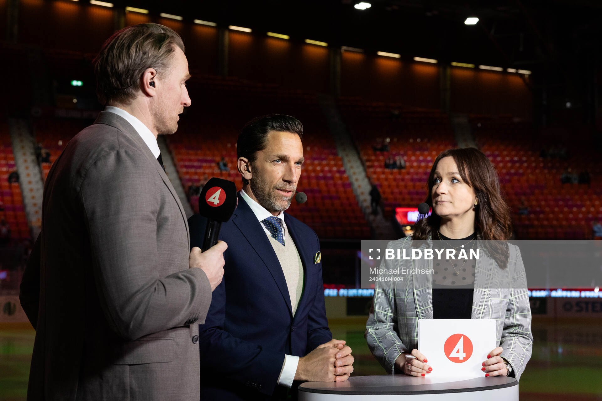 s Staffan Kronwall, Joel Lundqvist och Lena Sundqvist innan