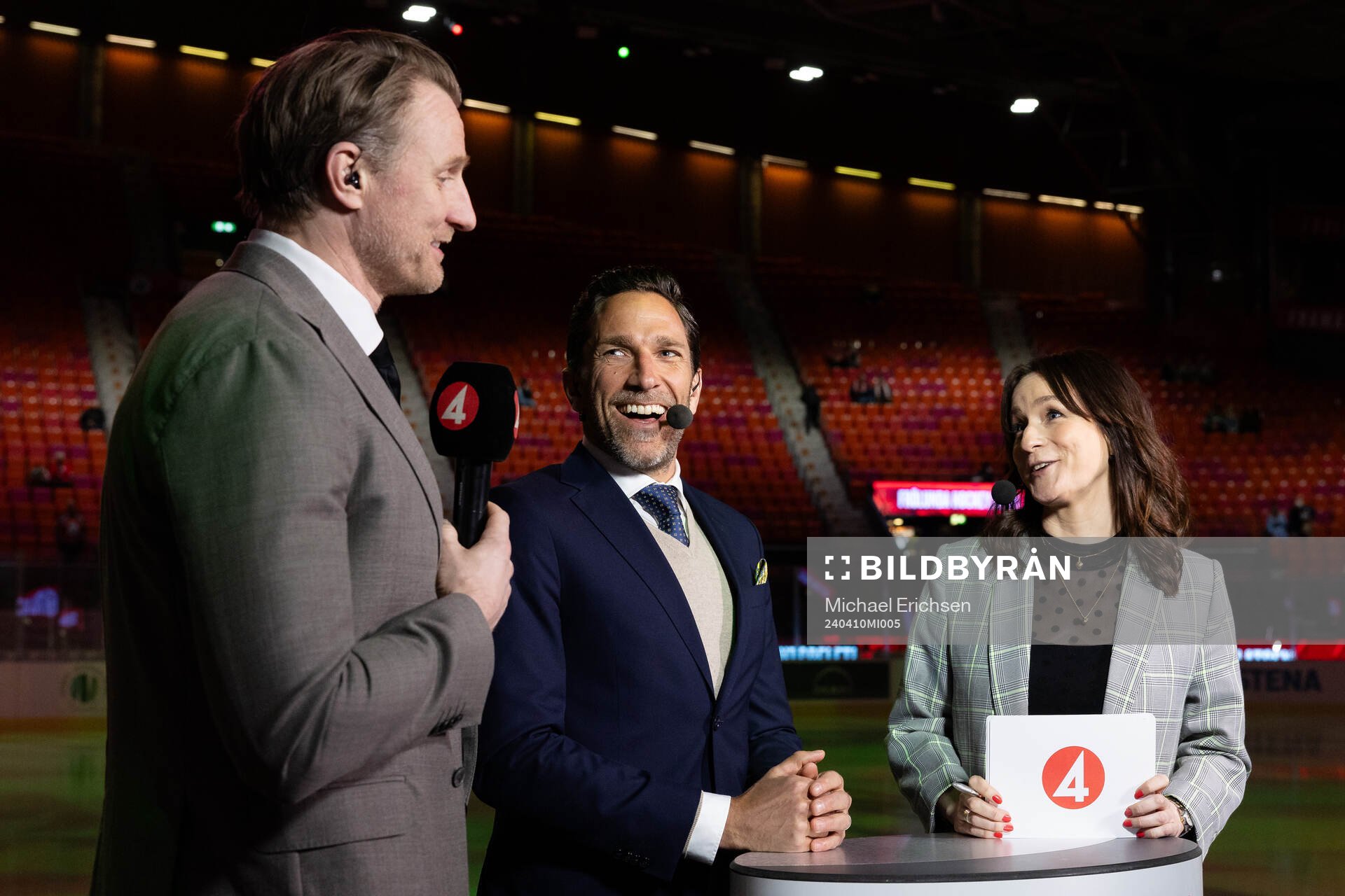s Staffan Kronwall, Joel Lundqvist och Lena Sundqvist innan