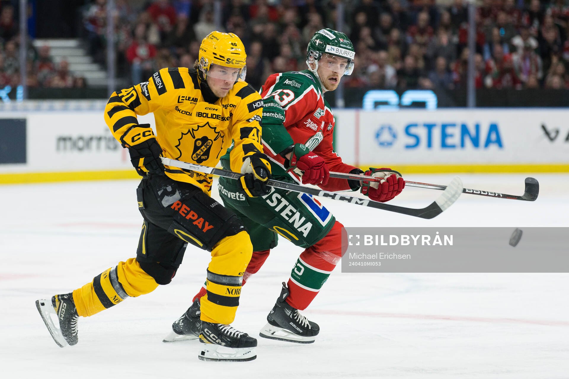 Skellefteås Anton Heikkinen och Frölundas Linus Högberg