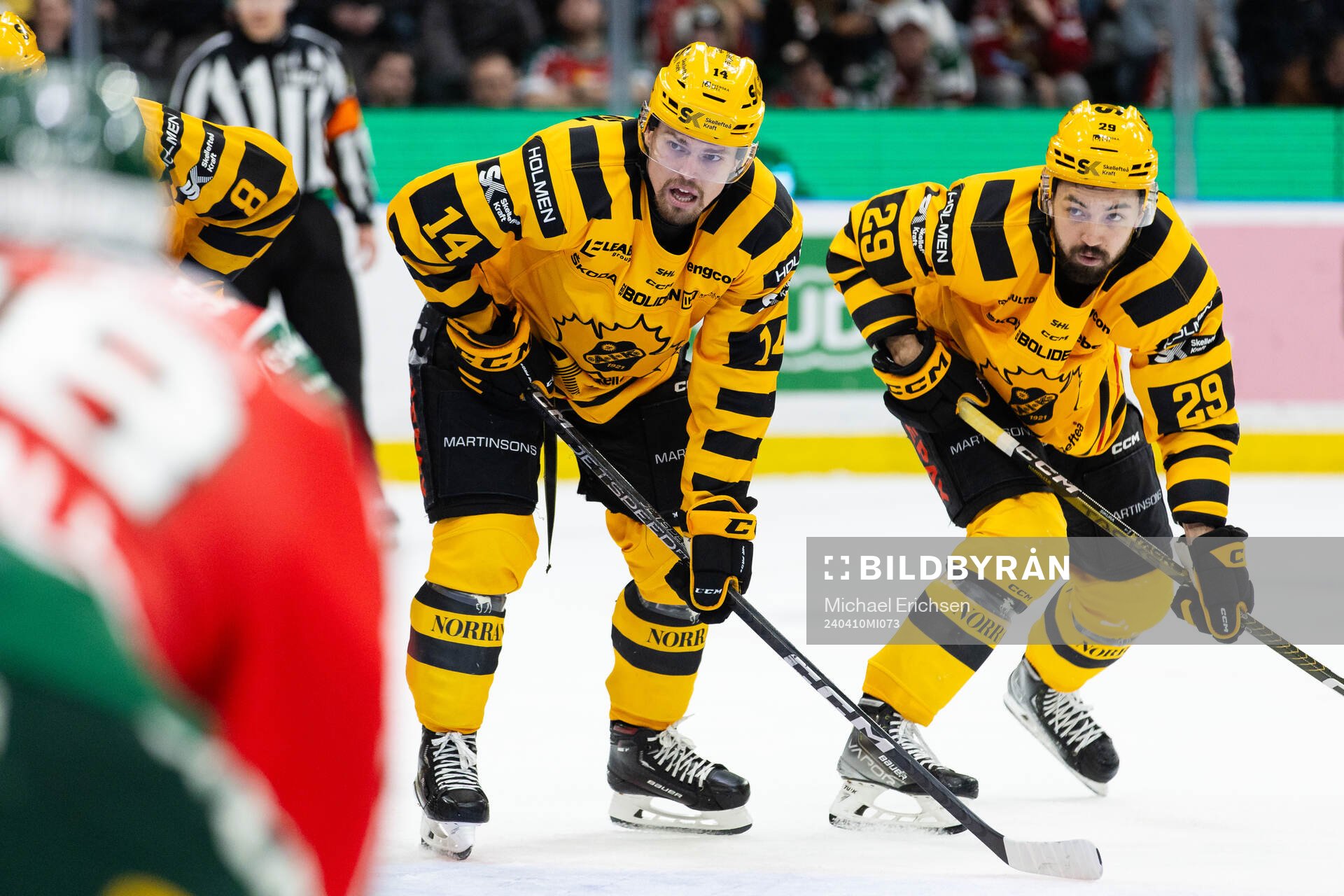 Skellefteås Andreas Johnson och Dylan Sikura