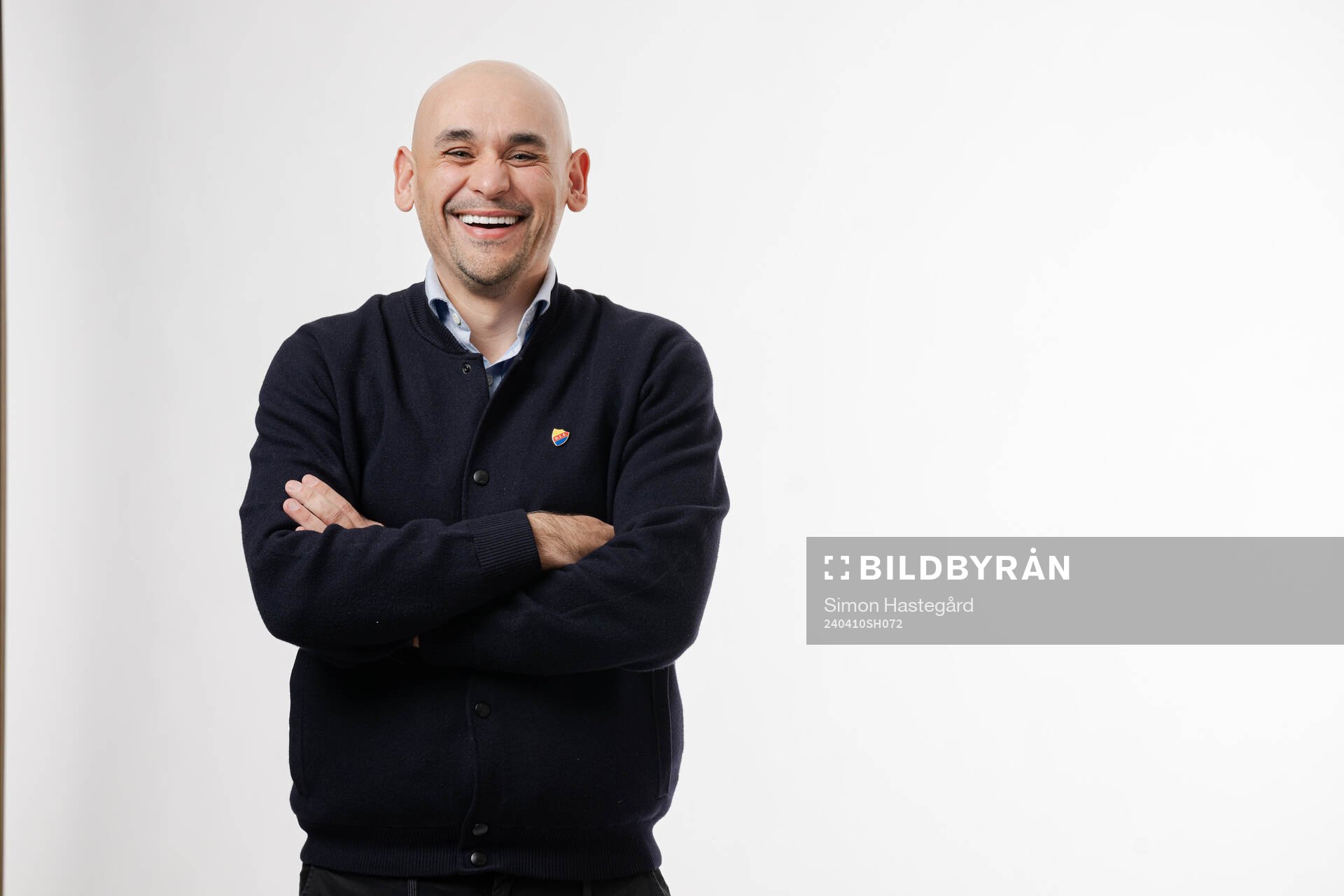 Marcelo Fernandez, tränare Djurgården,  poserar för porträtt under damallsvenskans upptaktsträff in den 10 april 2024 i Stockholm. 