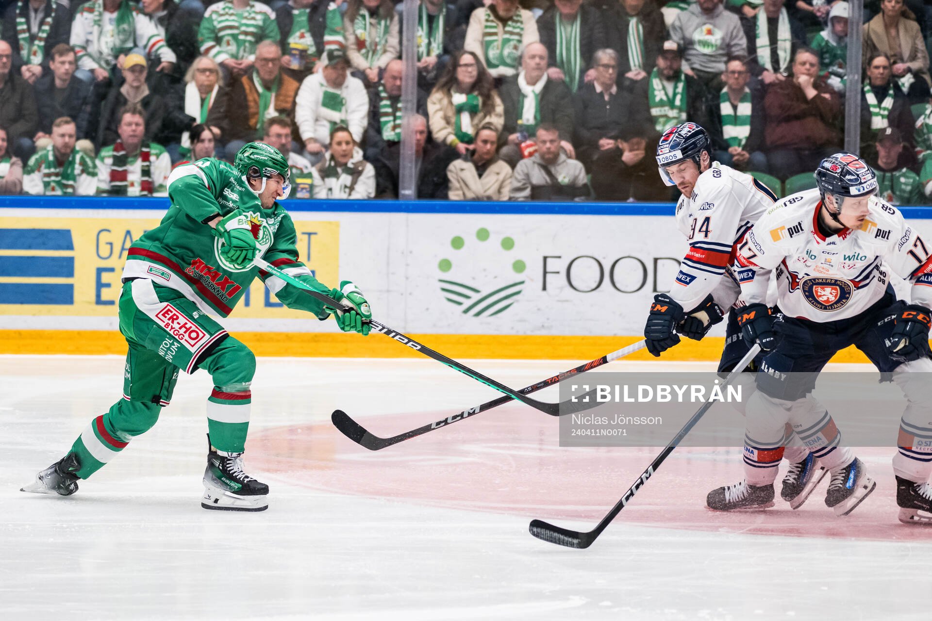 Rögles Adam Tambellini och Växjös Joel Persson