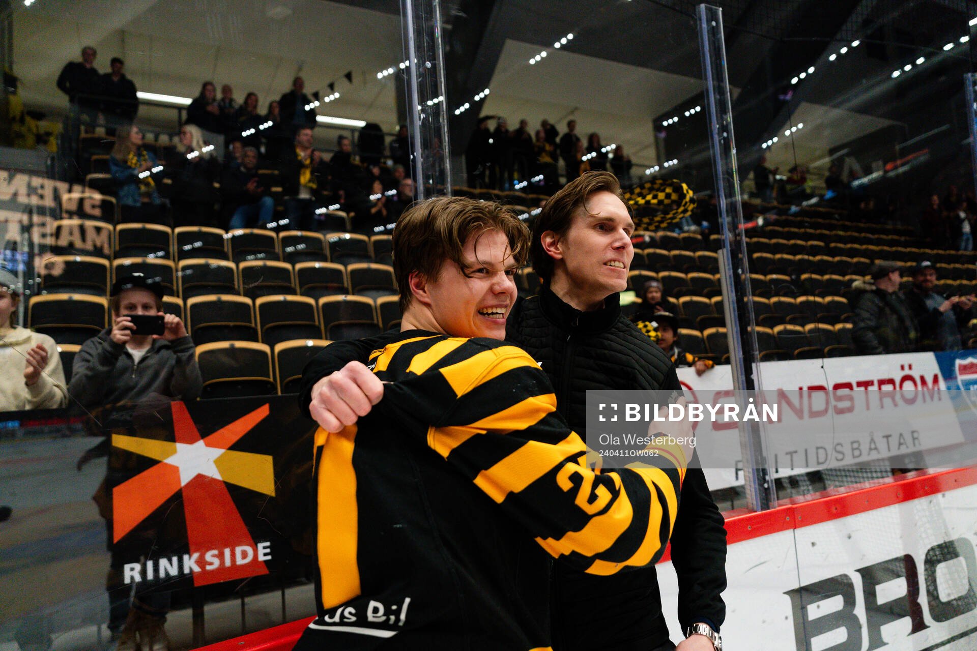 Skellefteås Oskar Vuollet och tränare Joel Rönnmark