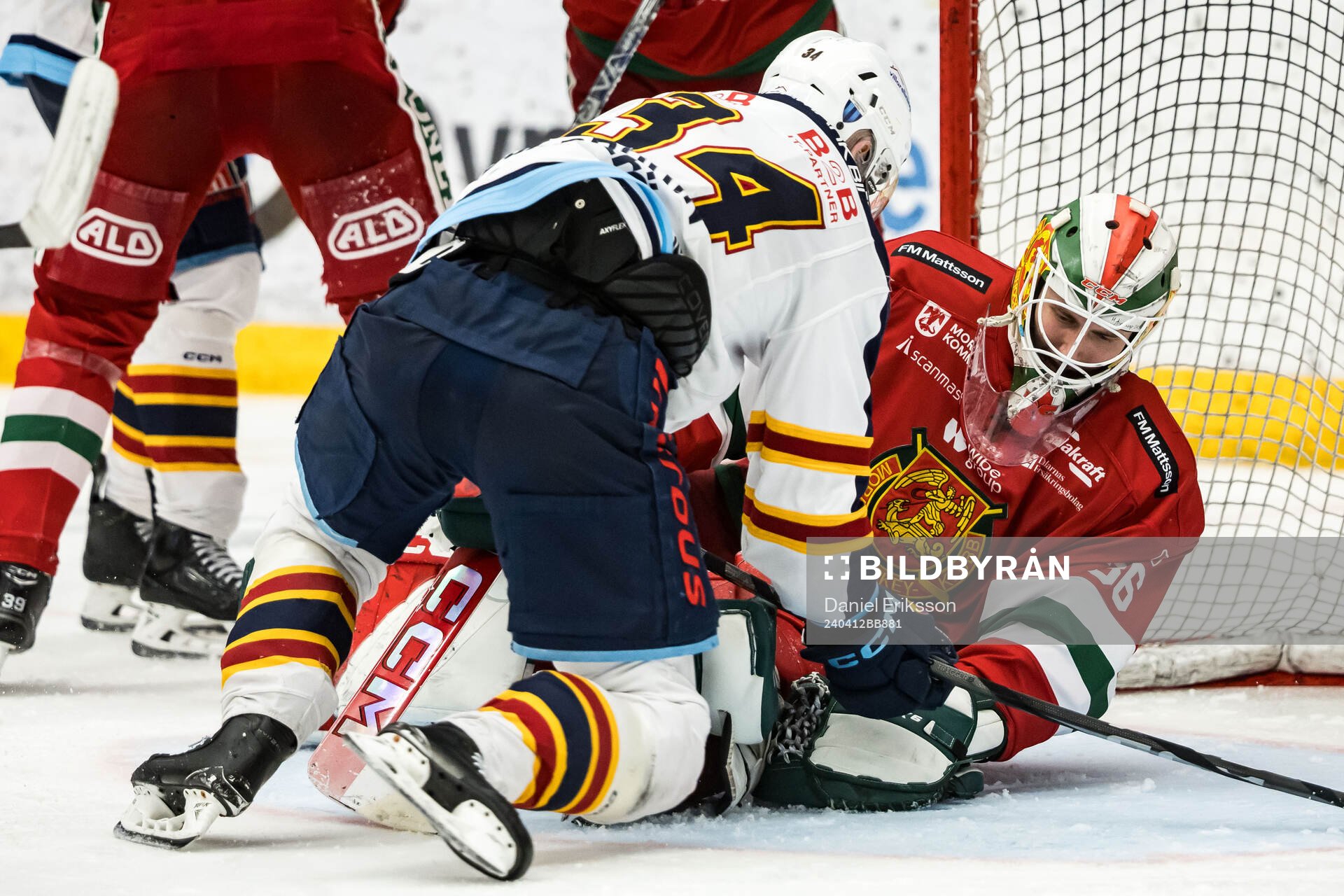 Djurgårdens Daniel Brodin och Moras målvakt Waltteri