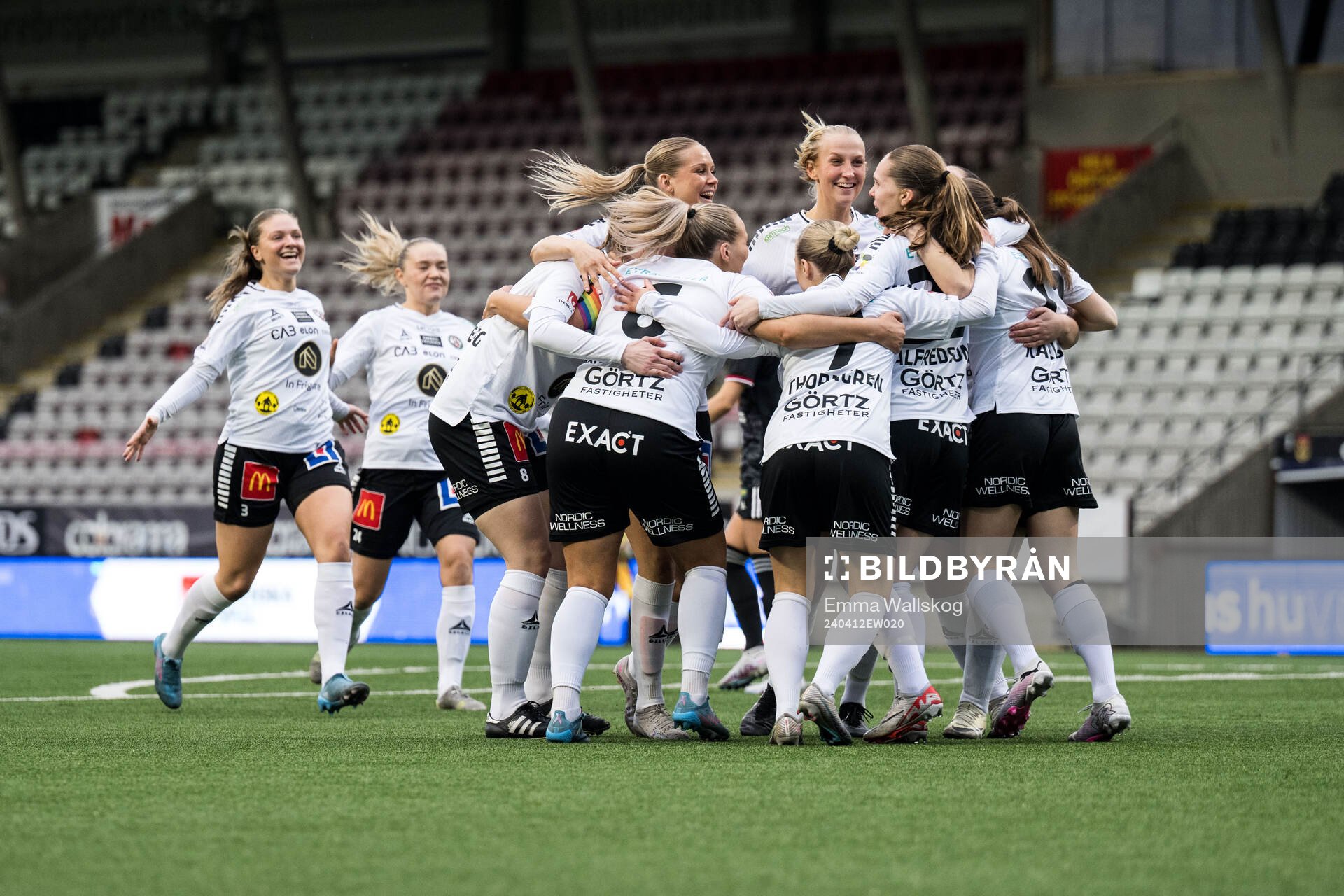 Örebros Cornelia Karlsson jublar
