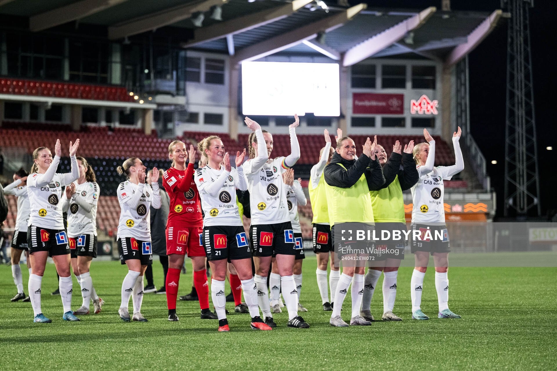 Örebros spelare jublar