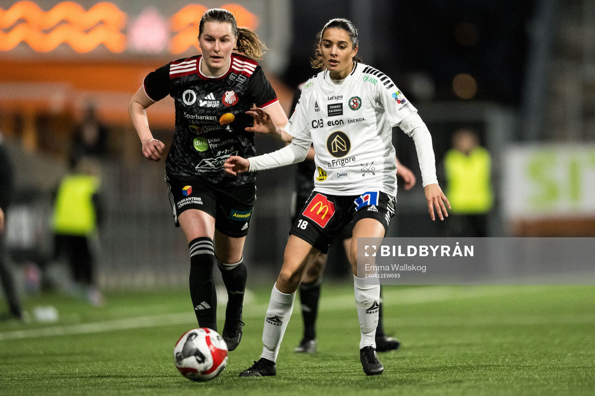 Lidköpings Emma Gabrielsson och Örebros Moa Arlebo