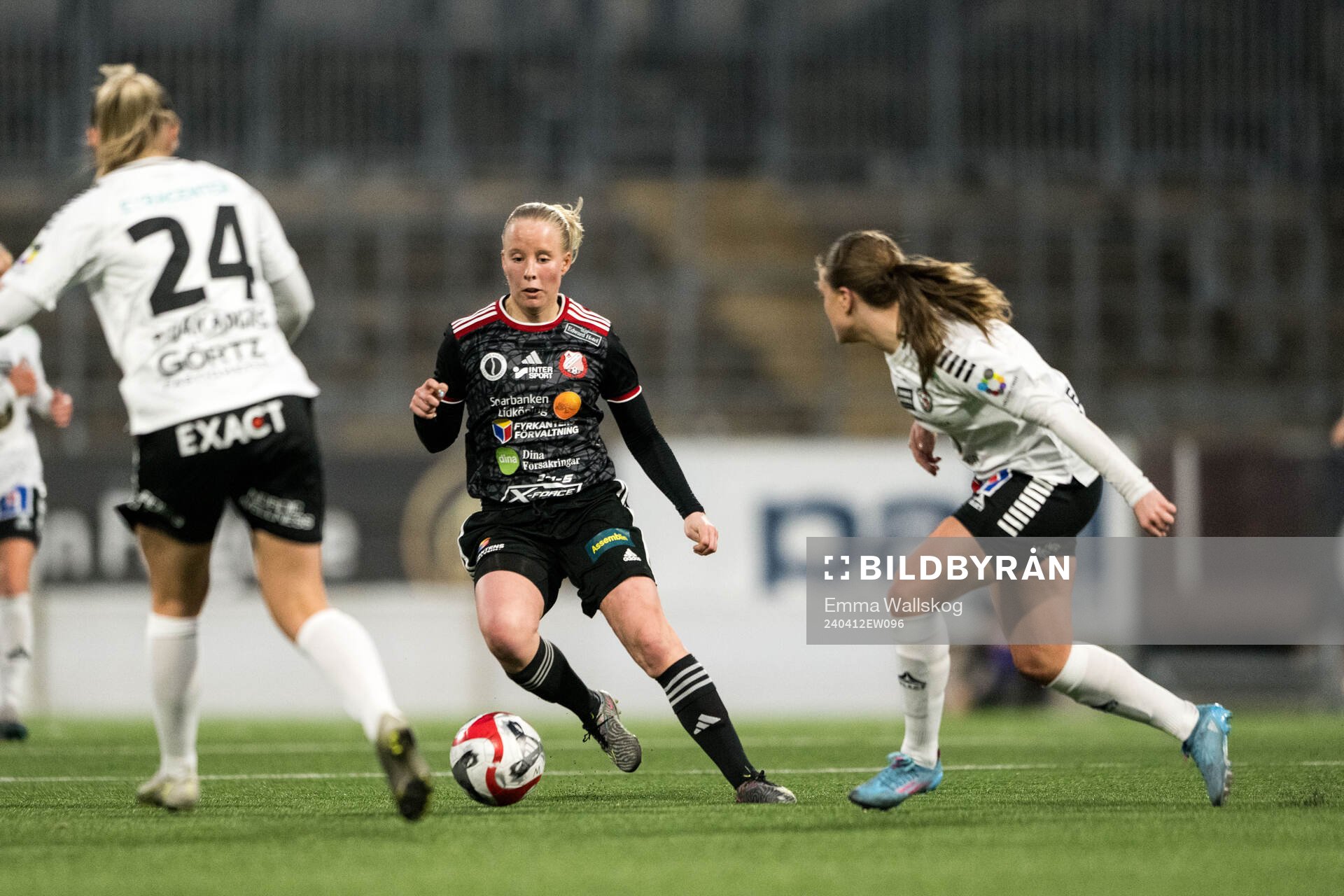Lidköpings Linnea Strömberg och Örebros Josefine Eklund