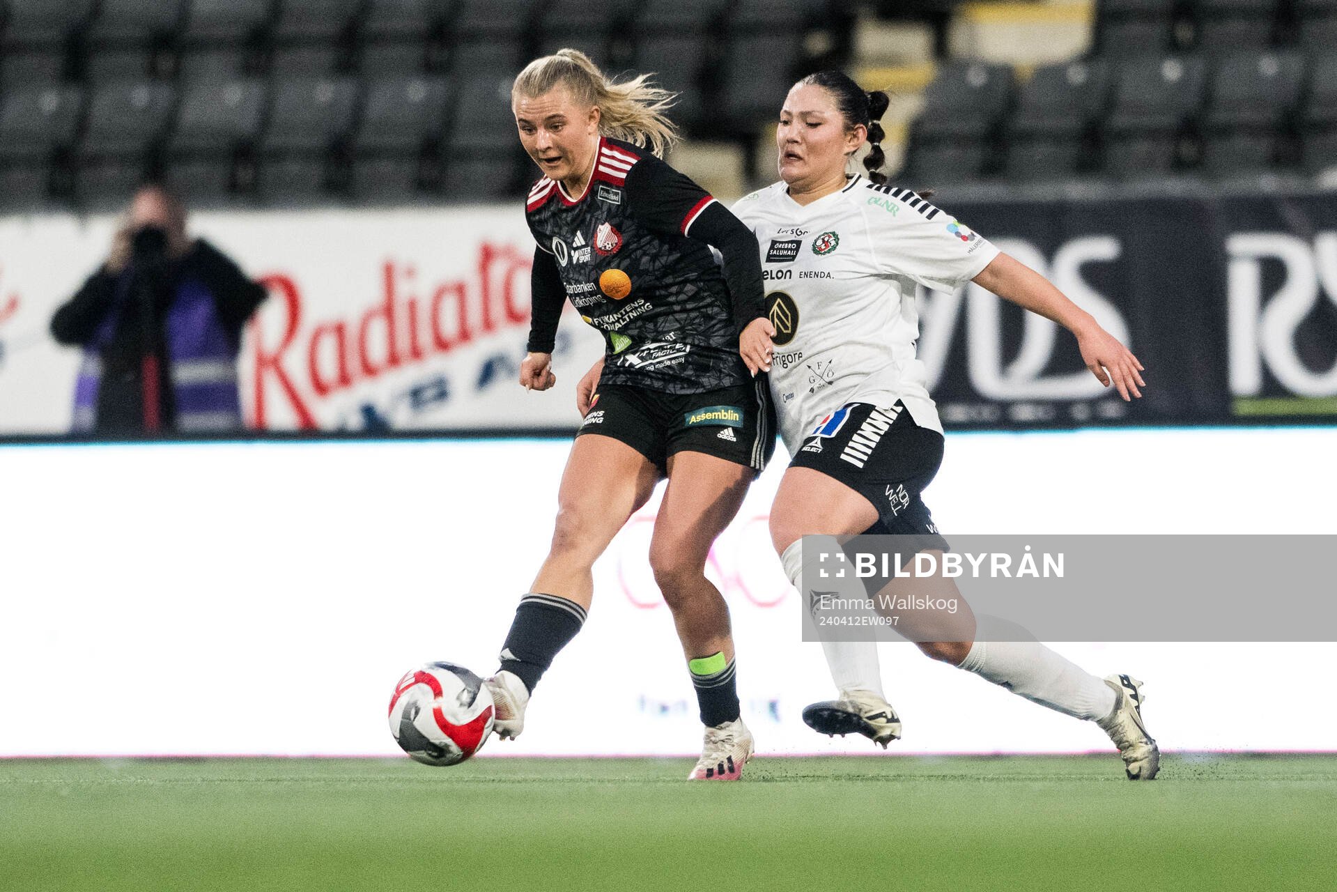 Lidköpings Venla Lindfors och Örebros Amelia Olofsson