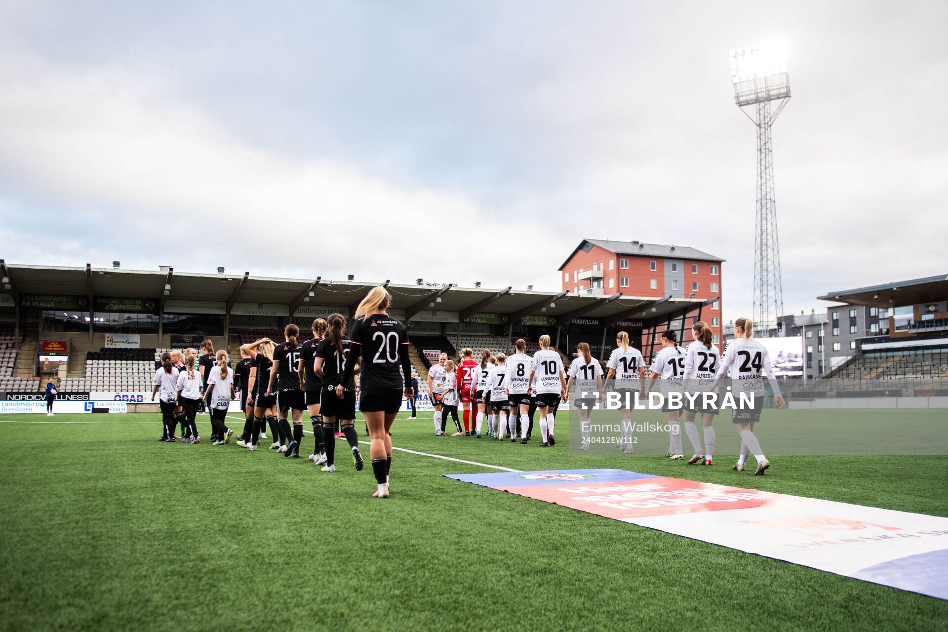Lidköpings spelare och Örebros spelare