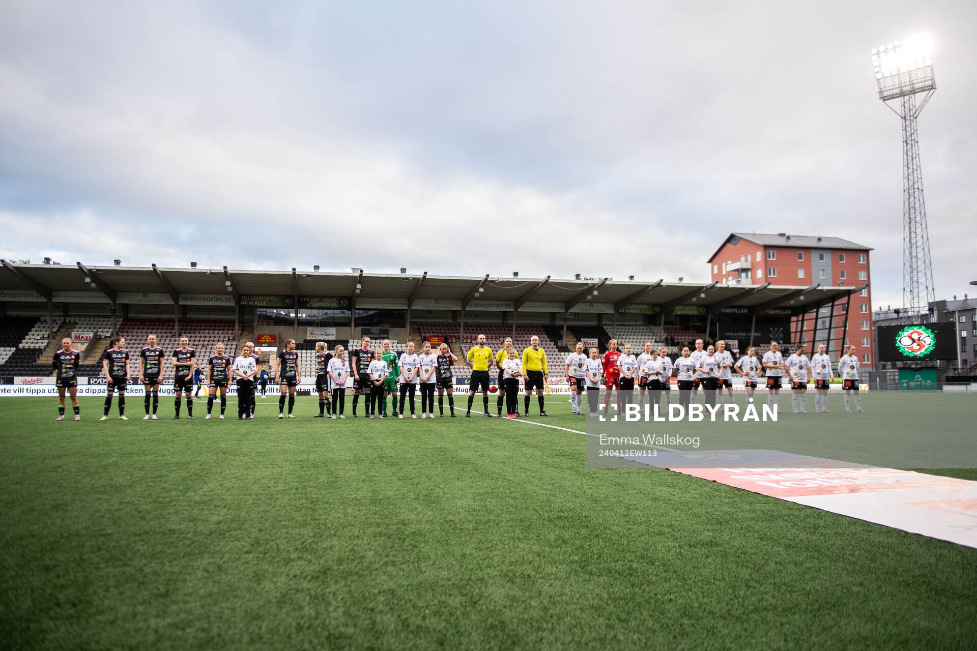 Lidköpings spelare och Örebros spelare