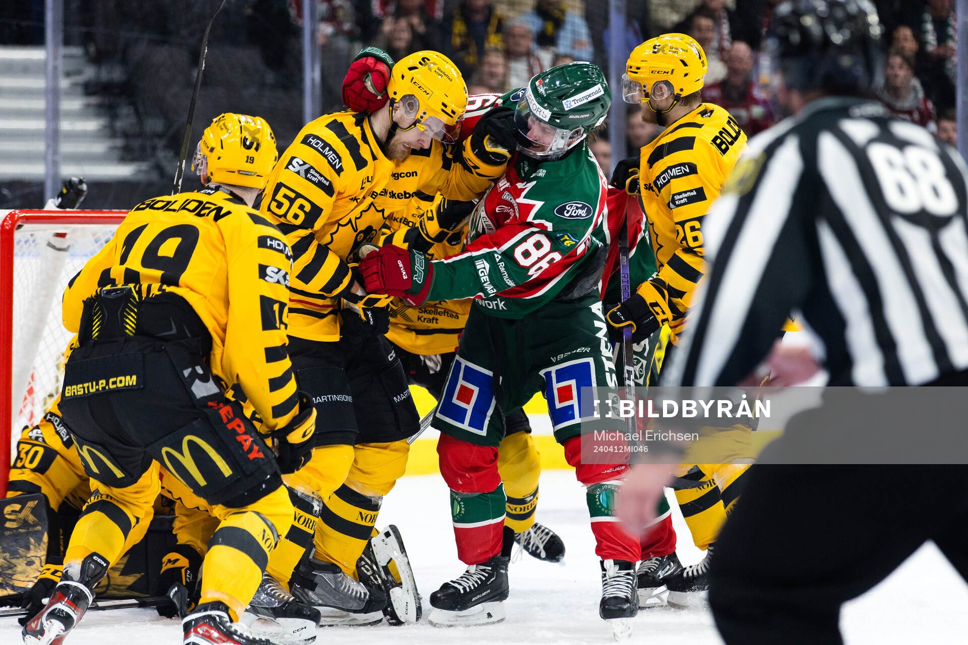 sk<Anton Olsson och Frölundas Erik Thorell