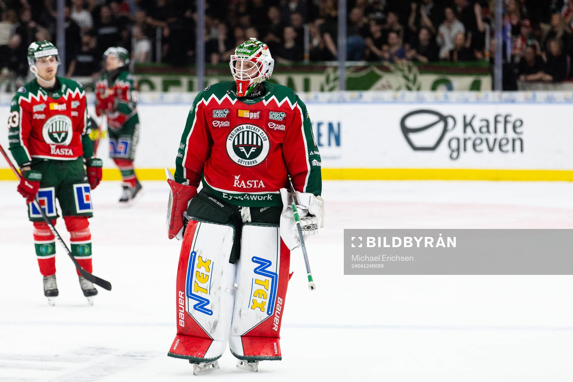 Frölundas målvakt Lars Johansson deppar