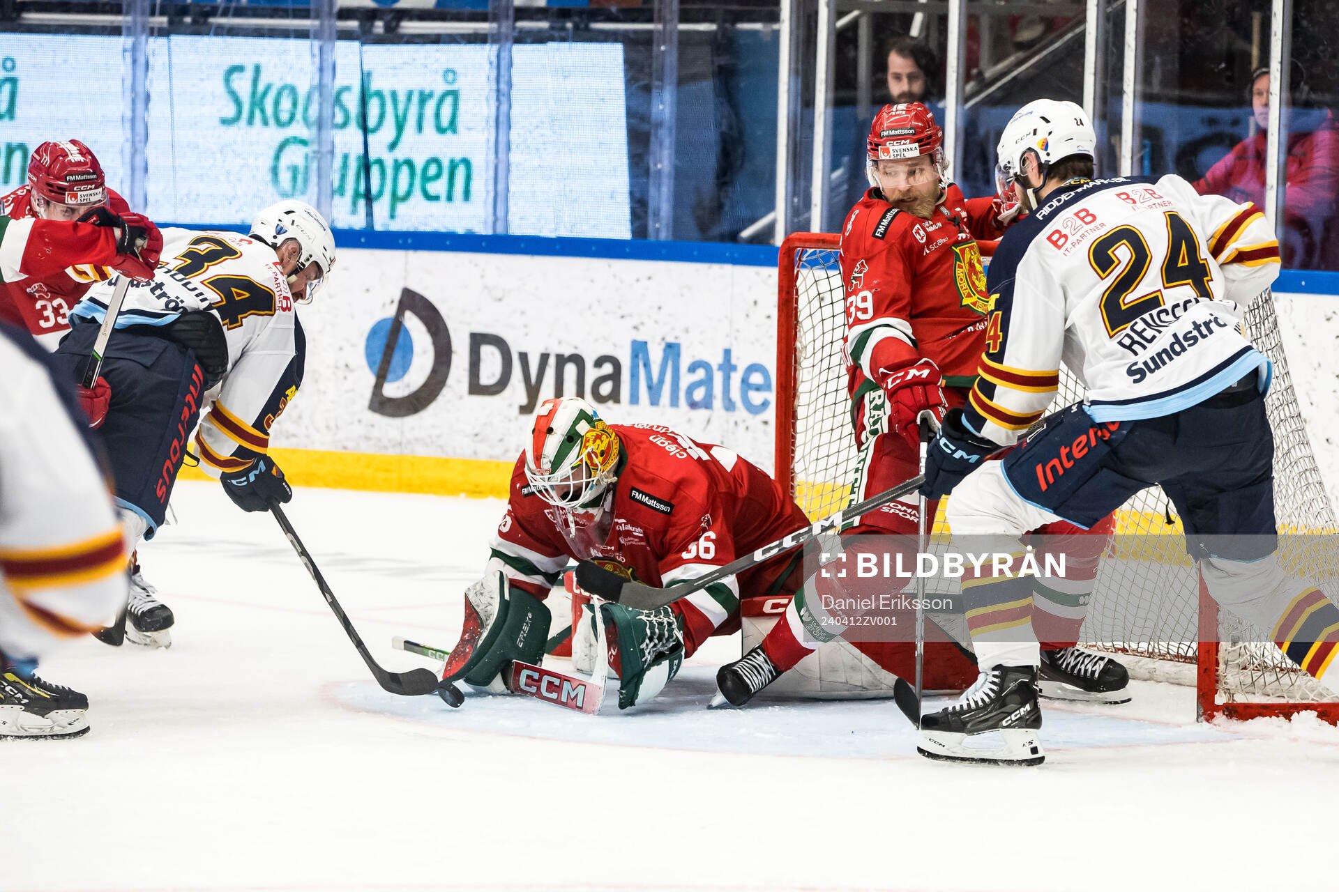 Djurgårdens Daniel Brodin och Moras målvakt Waltteri