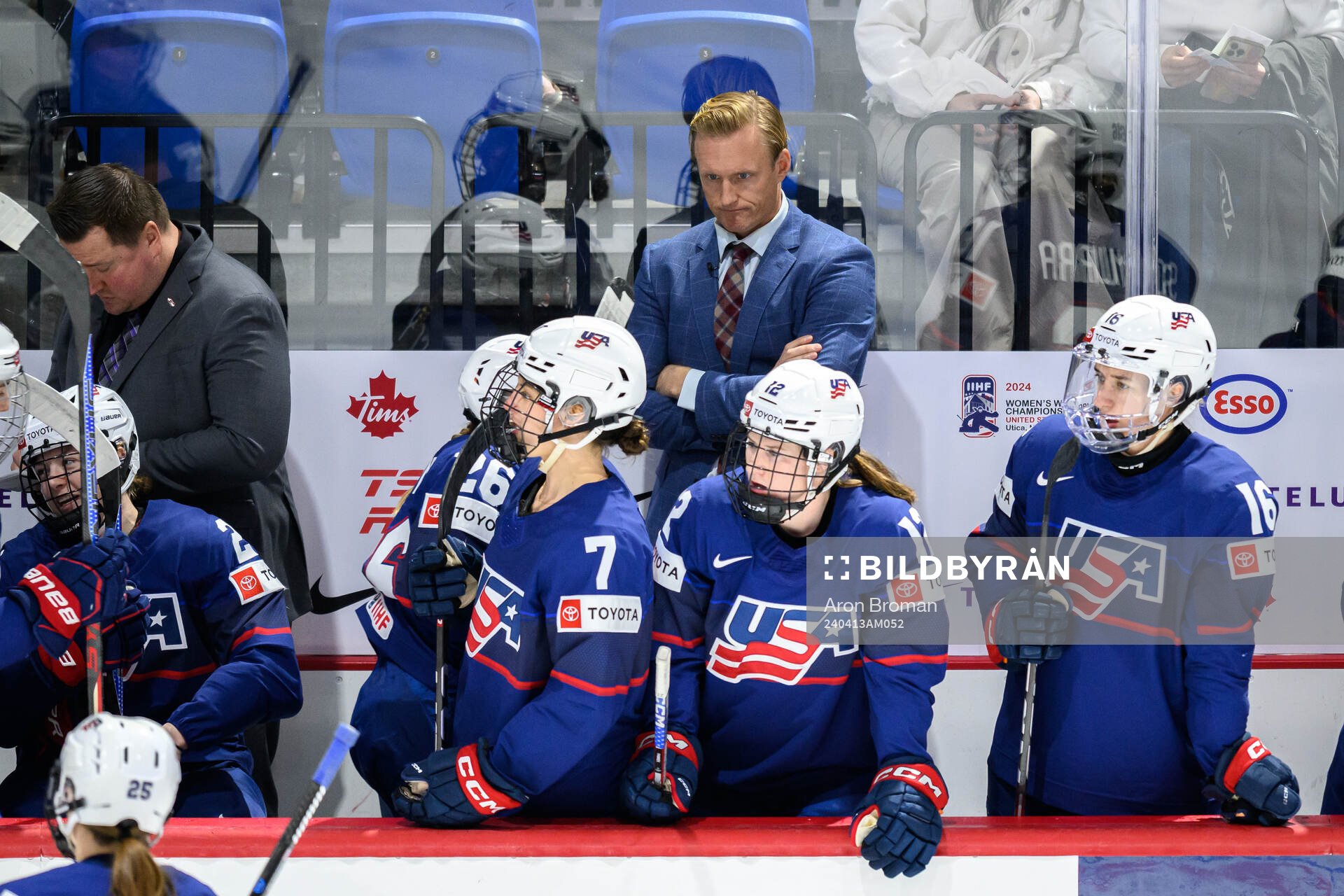 Head coach John Wroblewski of USA