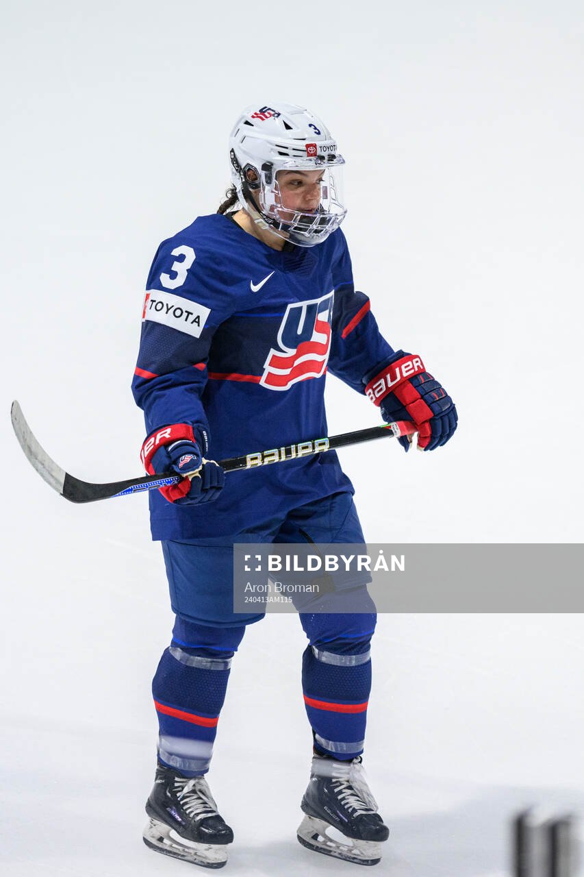 Cayla Barnes of USA