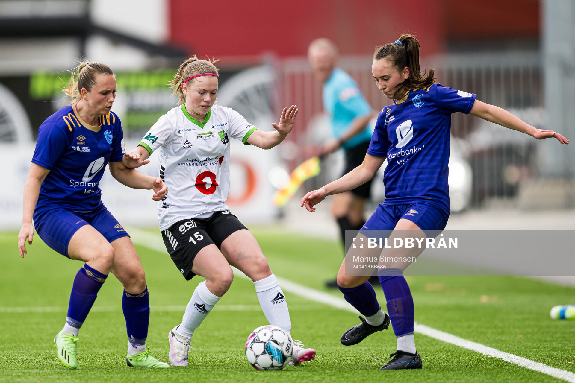 Ine Marie Thoresen Wedaa of Fyllingsdalen, Malin Rovelstad of Hønefoss and Helene Hagland Børseth of Fyllingsdalen during the 1. division football match between Hønefoss and Fyllingsdalen on April 13, 2024 in Hønefoss.