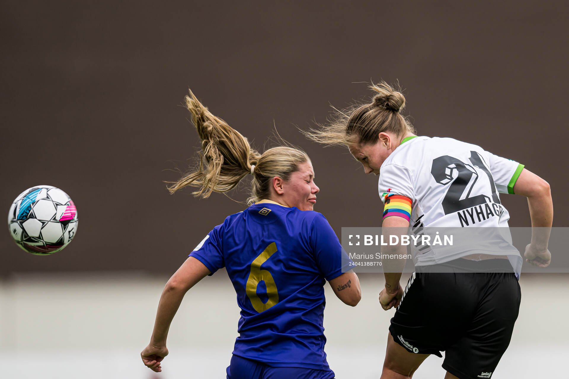 Silje Bekkåsen Nyhagen of Hønefoss scores the 5-1 goal