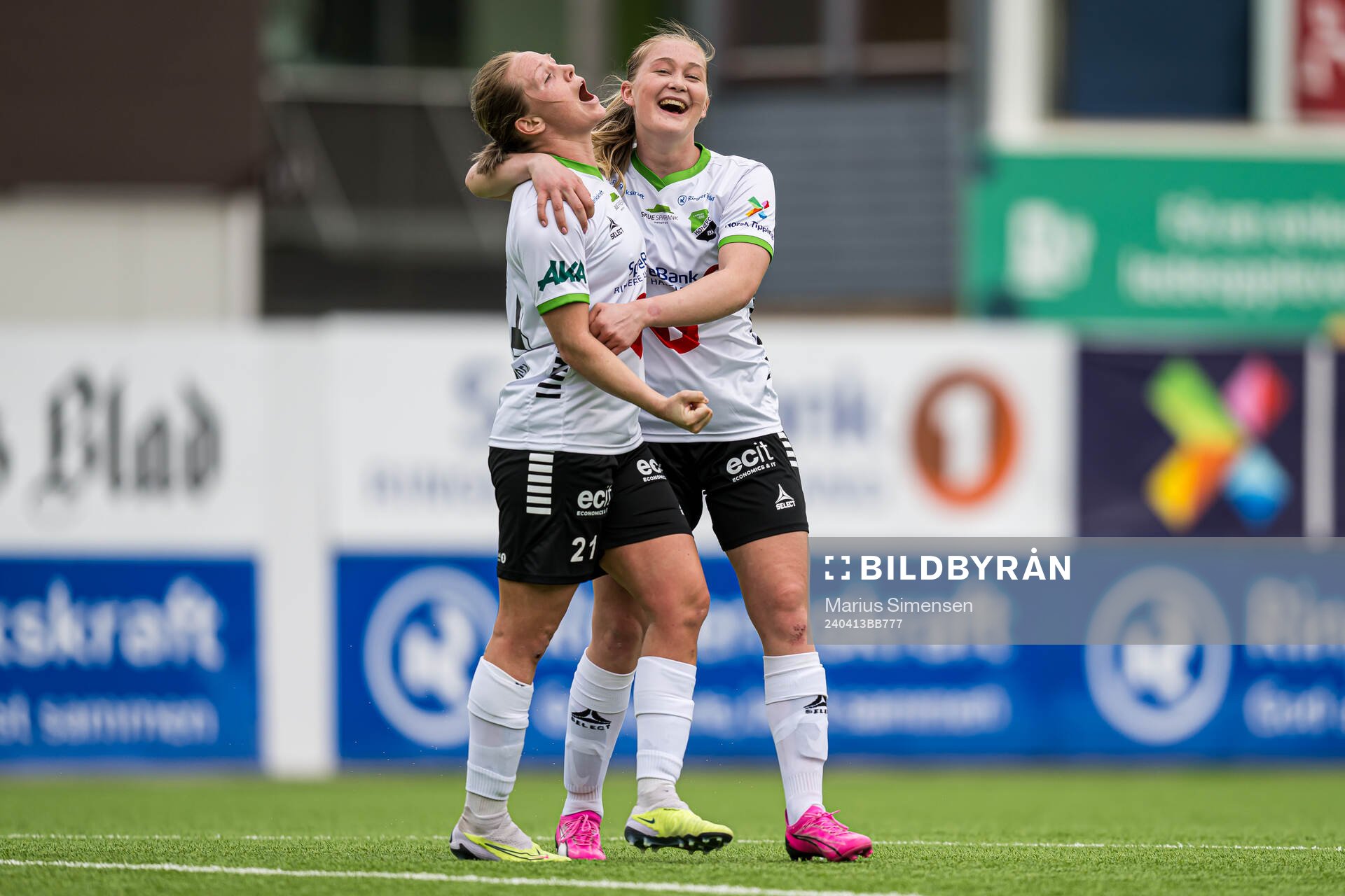 Silje Bekkåsen Nyhagen of Hønefoss celebrates
