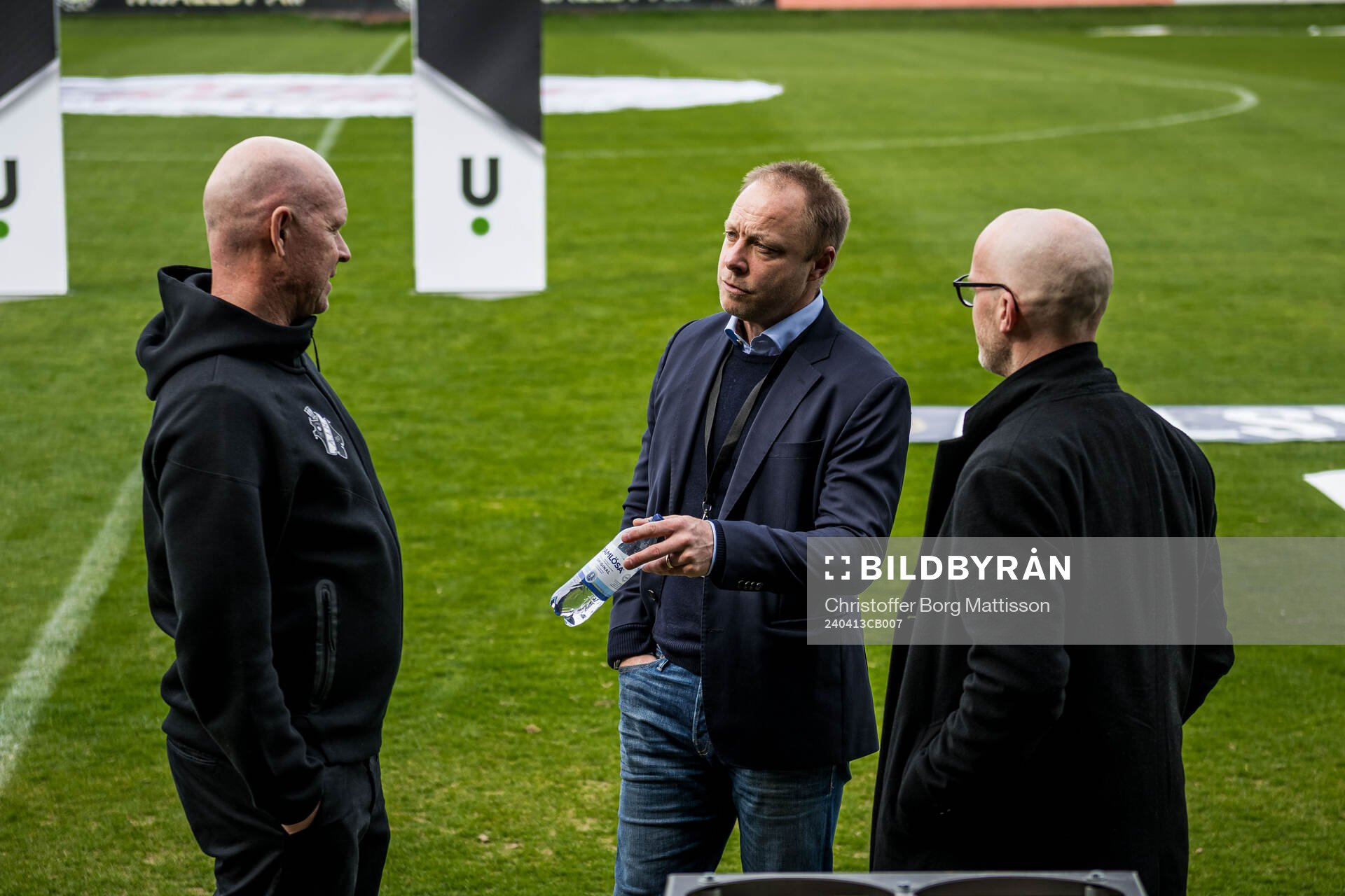 AIKs  tränare Henning Berg med Discoverys Anders Andersson