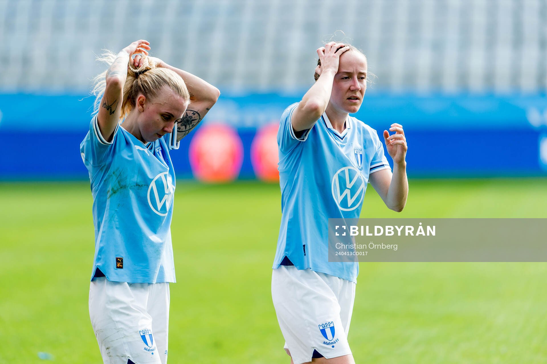Malmö FFs Nathalie Hoff Persson och Anna Plantin deppar