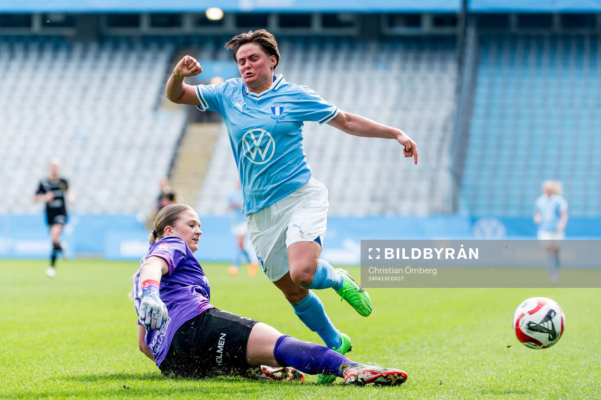 Malmö FFs Ema Paljevic och Umeås Izabelle Bardosen