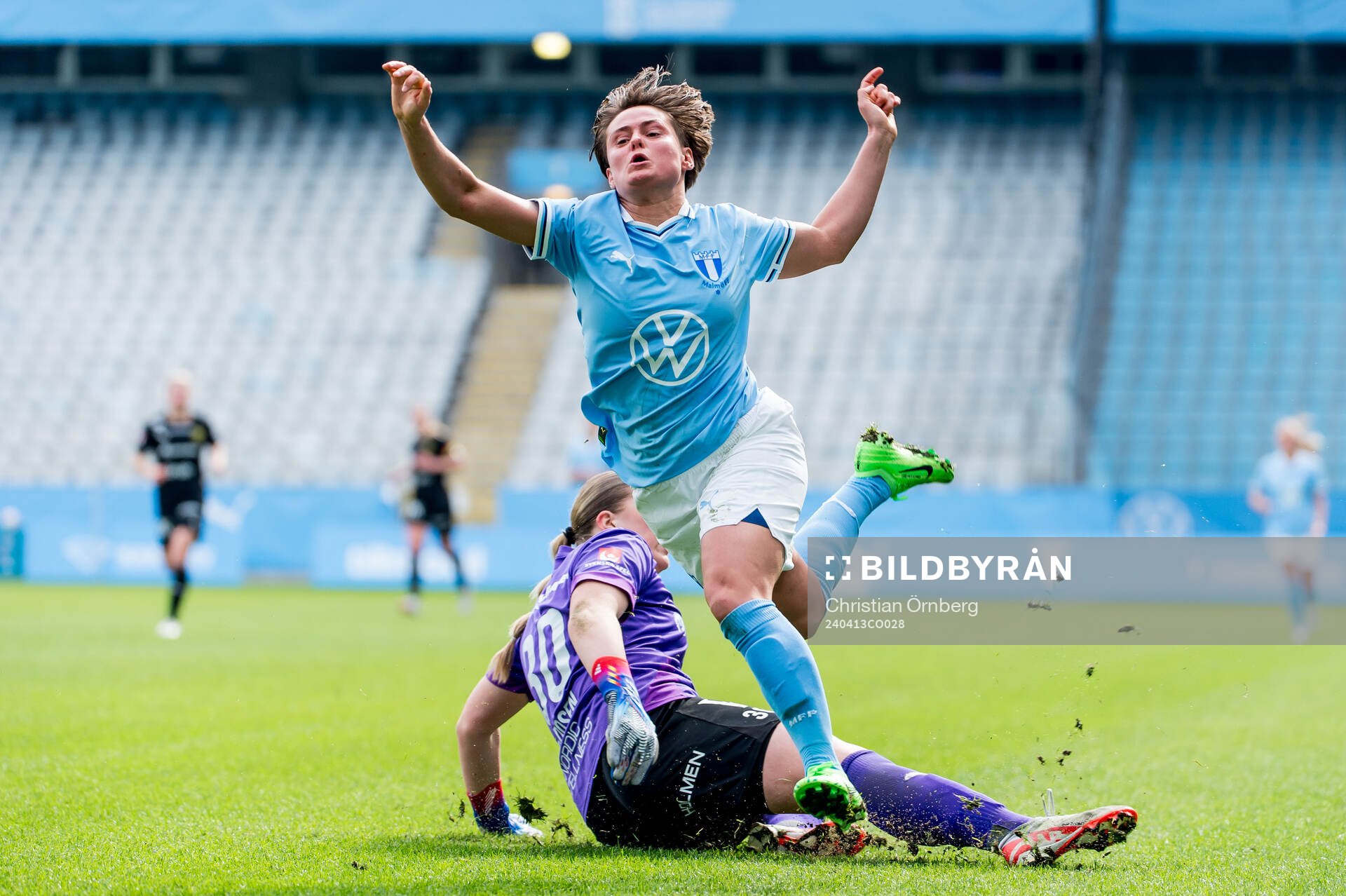 Malmö FFs Ema Paljevic och Umeås Izabelle Bardosen