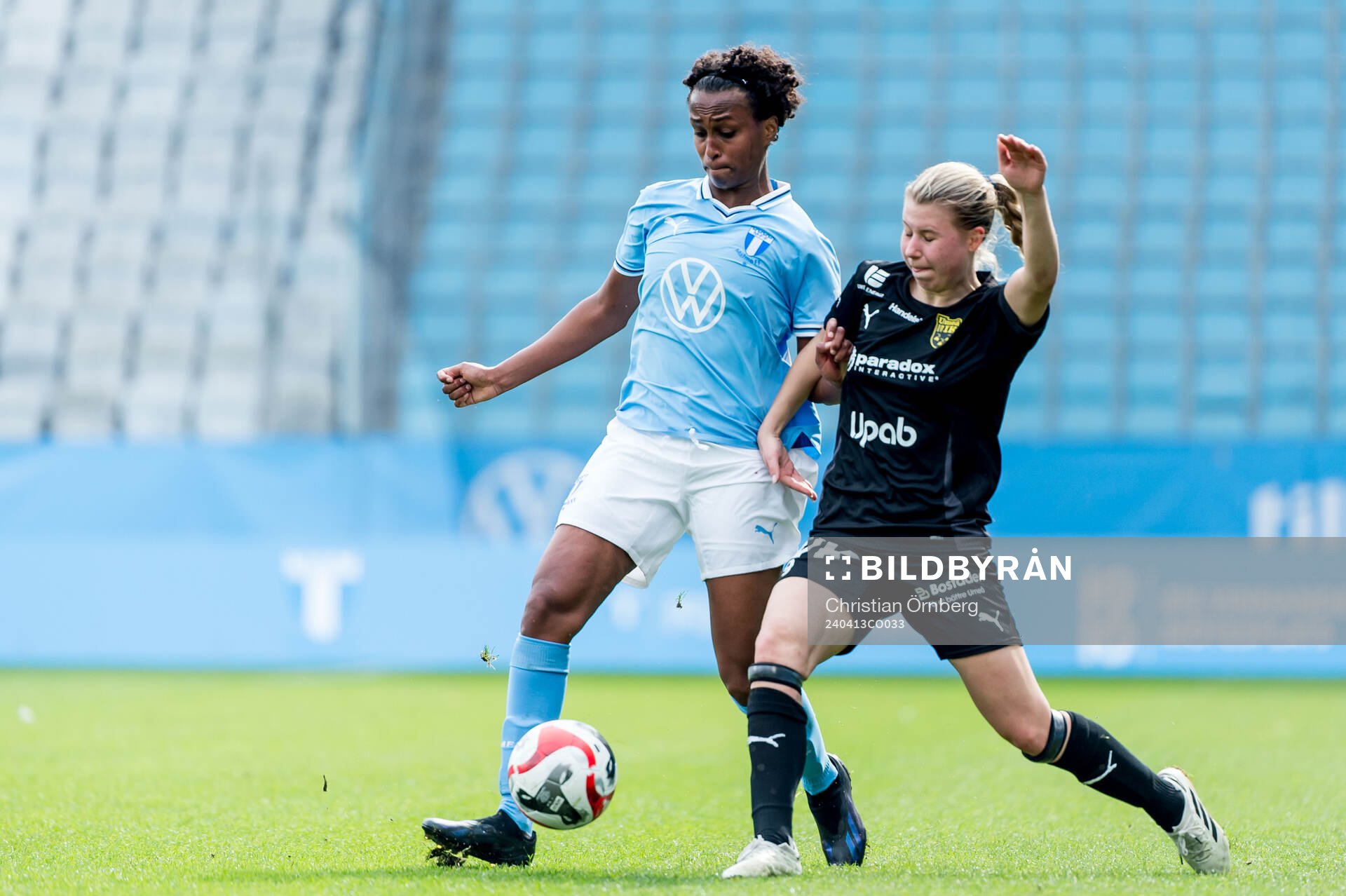 Malmö FFs Hanna Lofthammar och Umeås Inez Amcoff