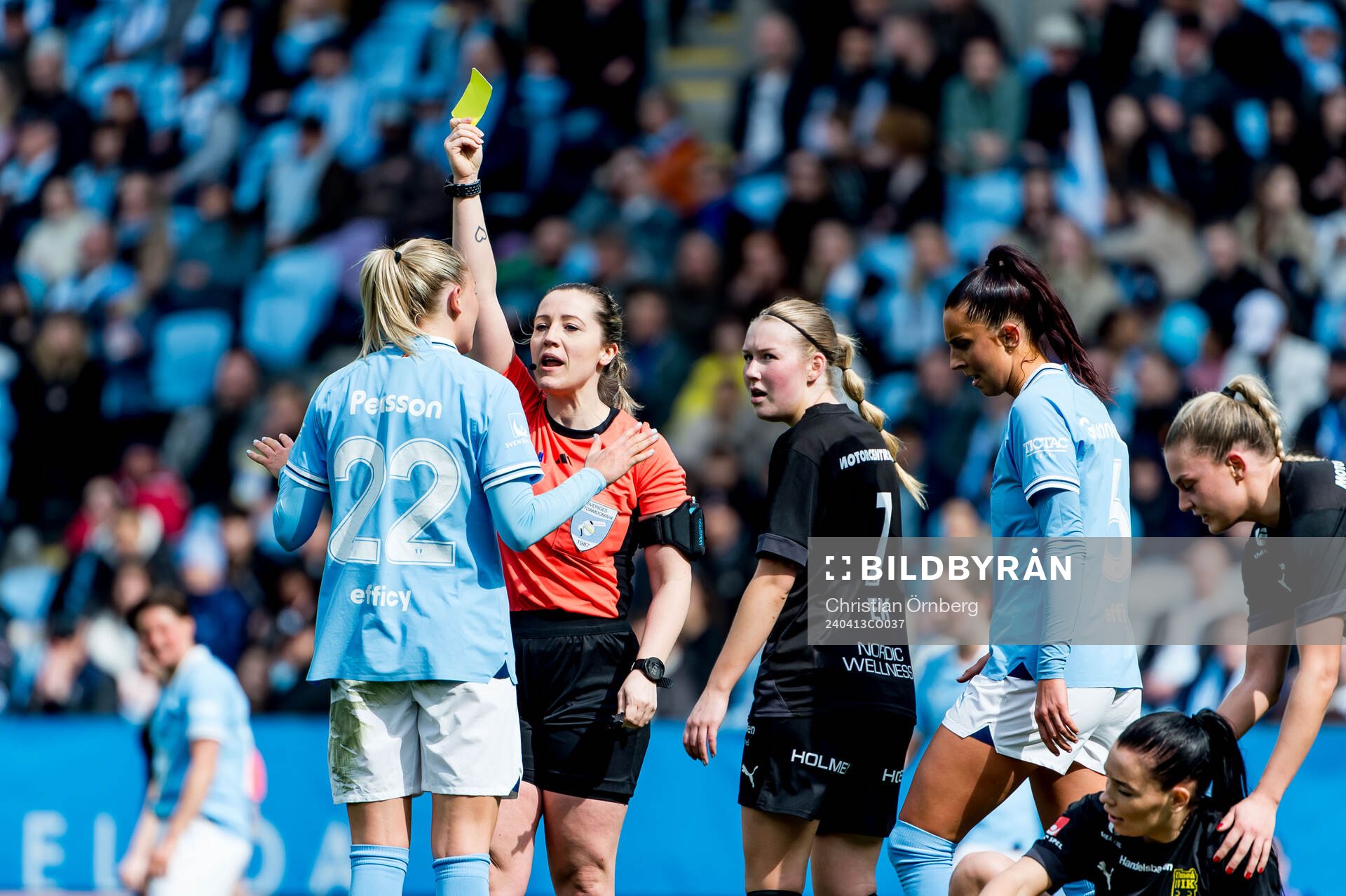 Malmö FFs Beatrice Persson deppar