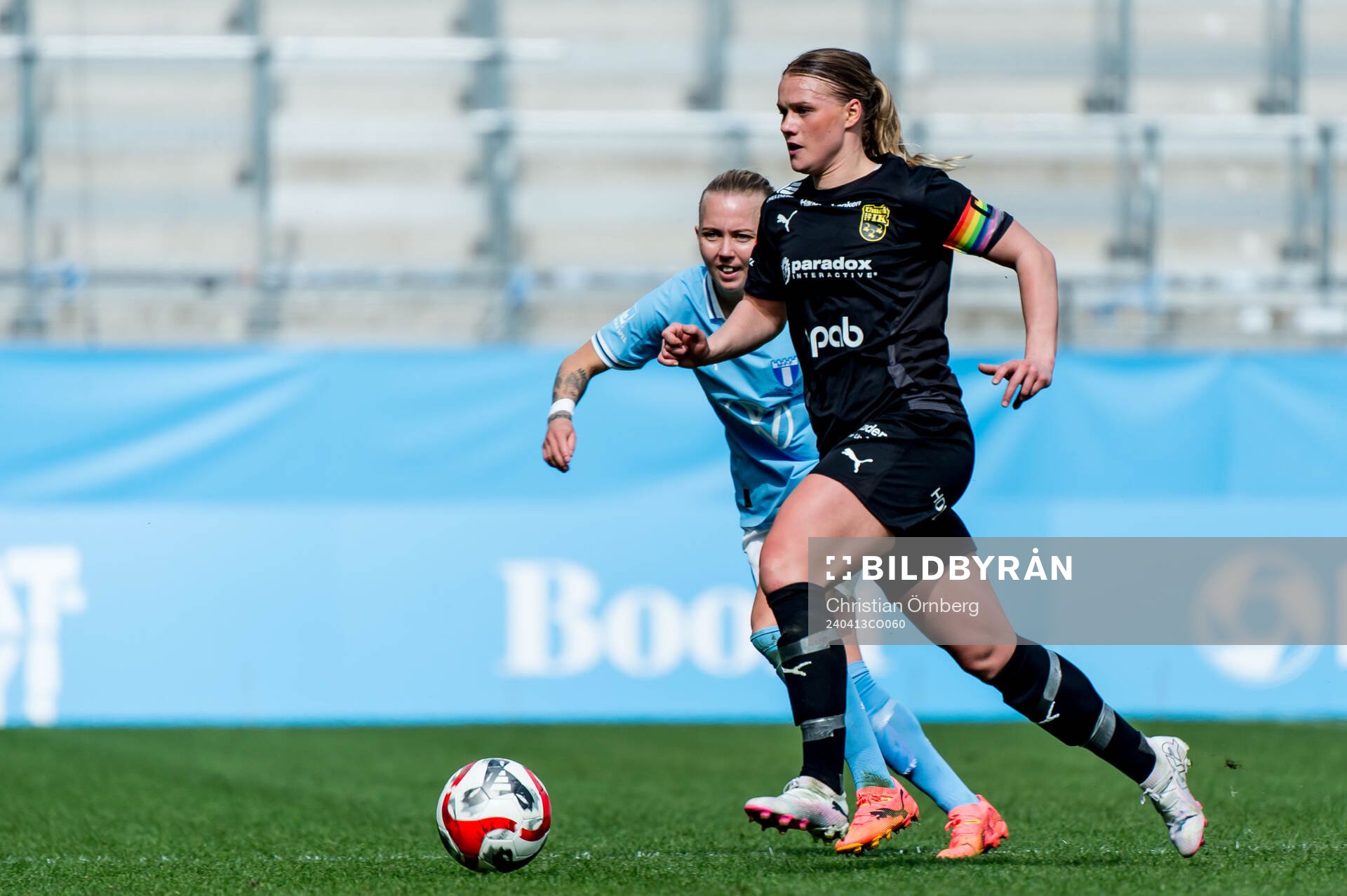 Umeås Alexandra Sandström och Malmö FFs Nathalie Hoff