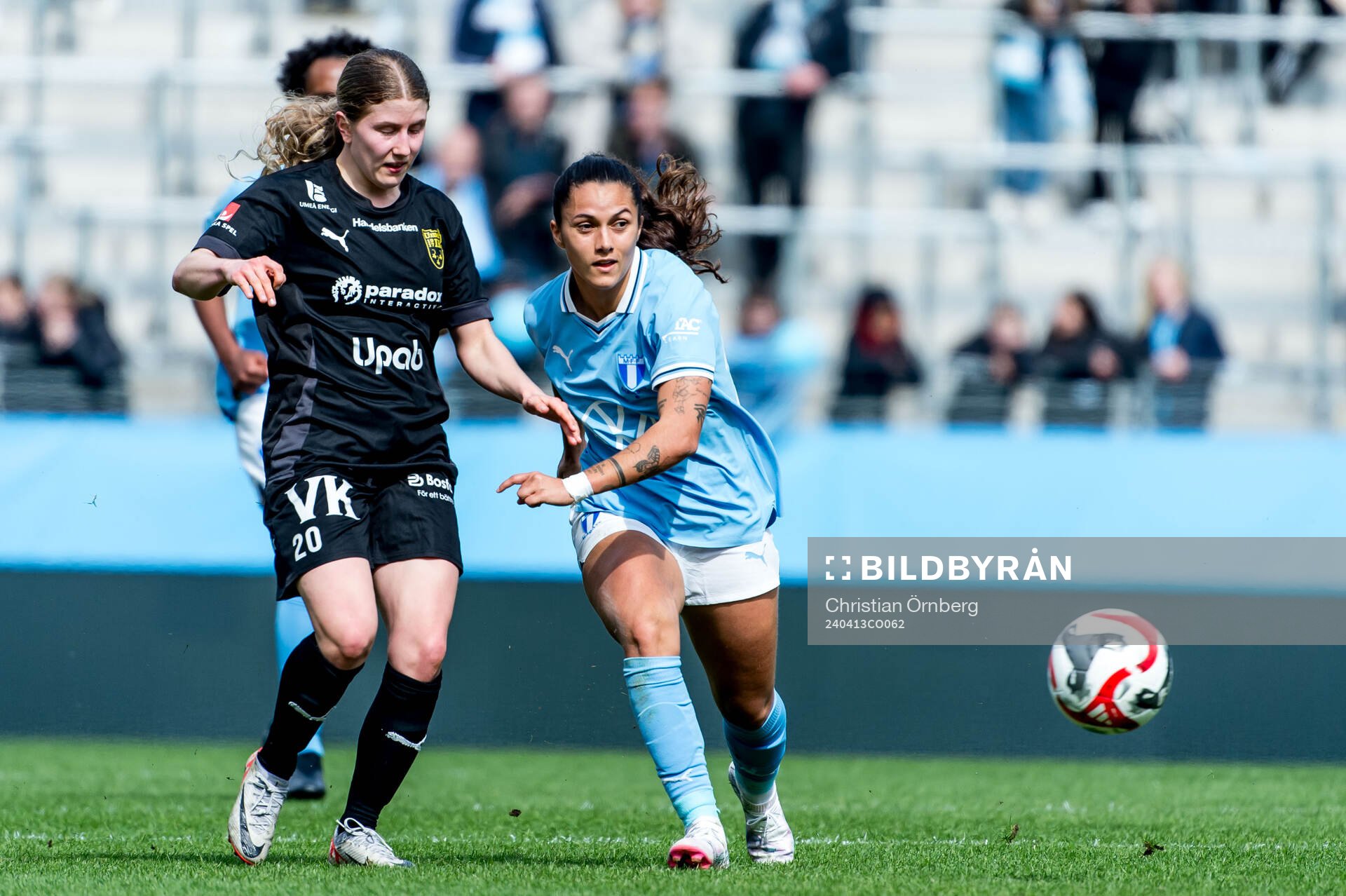 Umeås Stina Andersson och Malmö FFs Ana Mafalda Ferreira