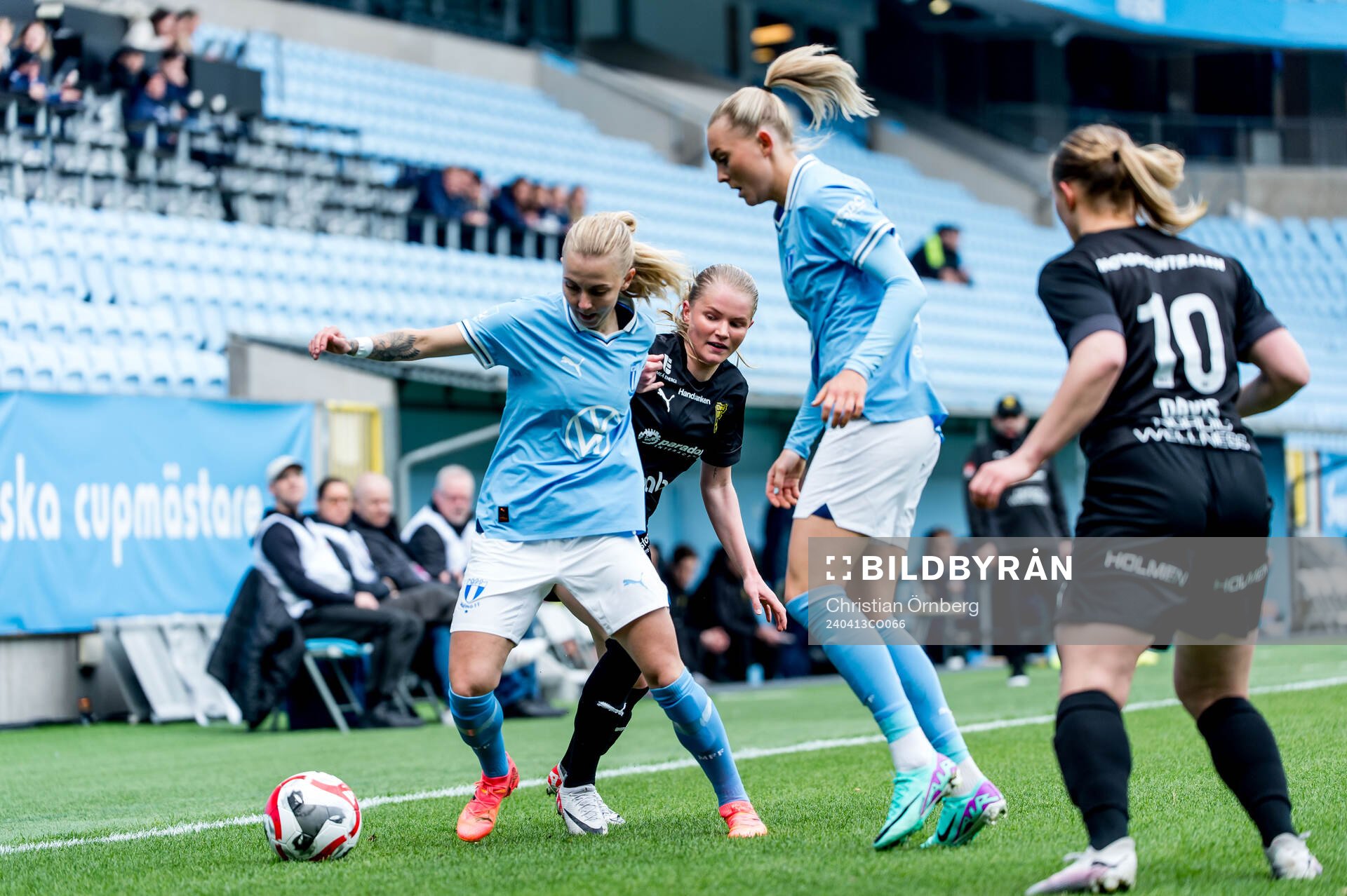 Malmö FFs Nathalie Hoff Persson och Beatrice Persson och