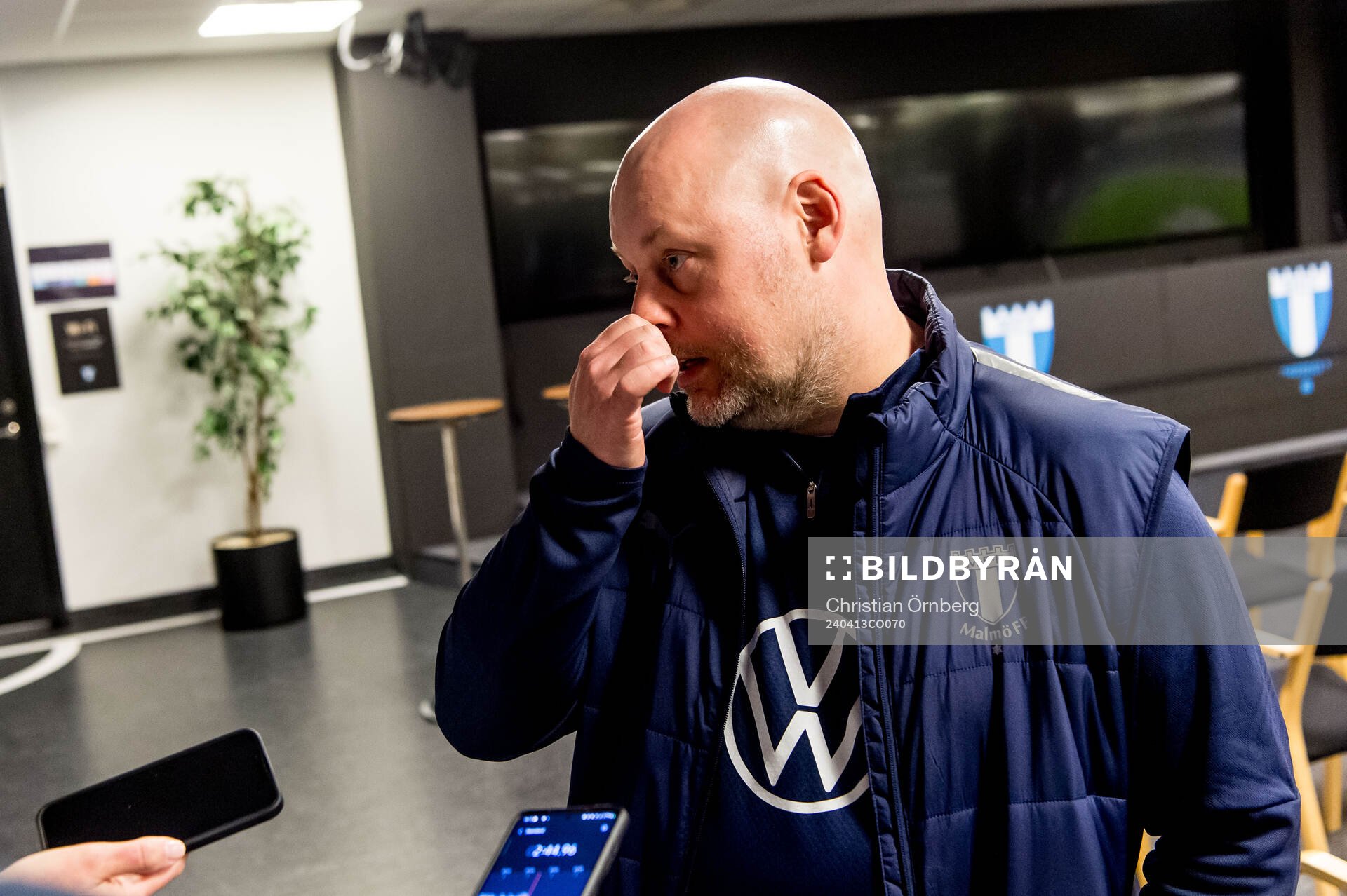 Malmö FFs tränare Jonas Valfridsson deppar