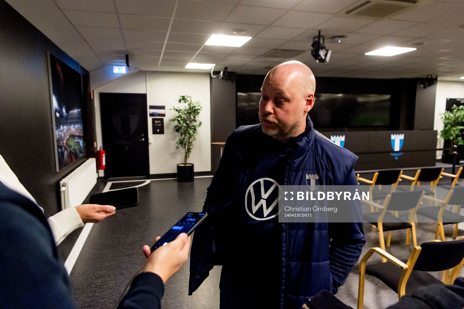 Malmö FFs tränare Jonas Valfridsson deppar