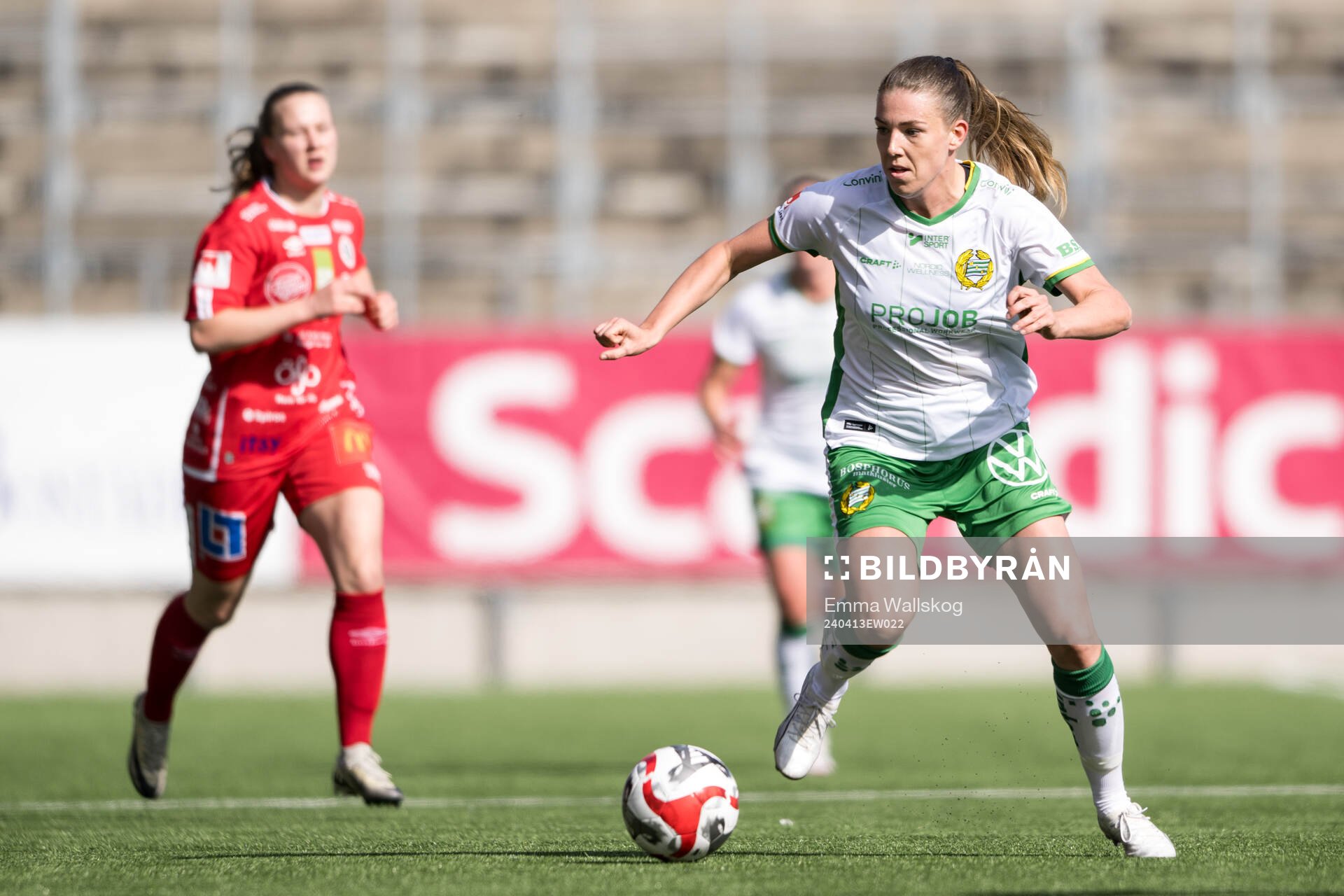 Hammarbys Emma Westin under fotbollsmatchen i Damallsvenskan mellan KIF Örebro och Hammarby den 13 april 2024 i Örebro. 