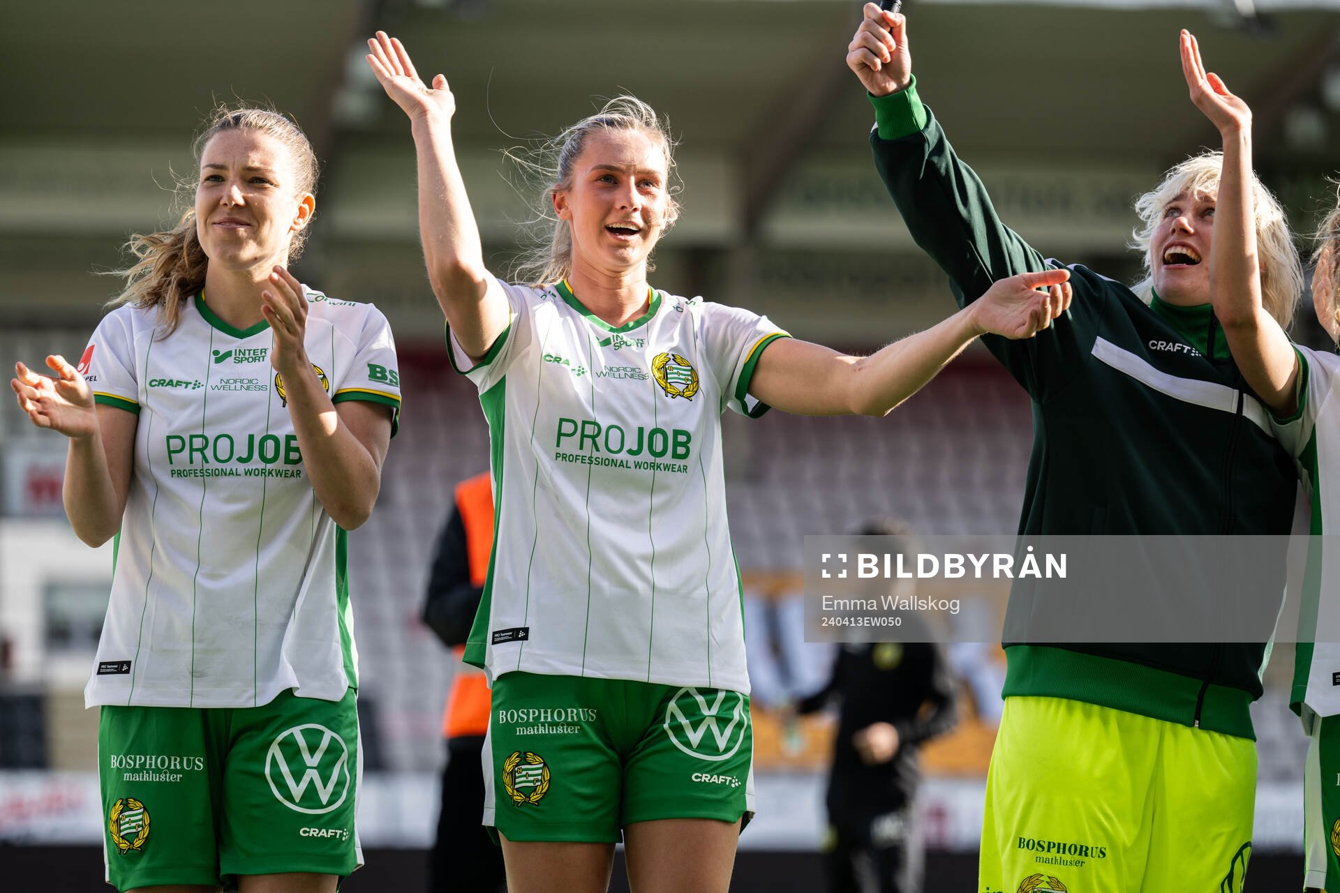 Hammarbys Emma Westin, Ellen Wangerheim och målvakt Moa