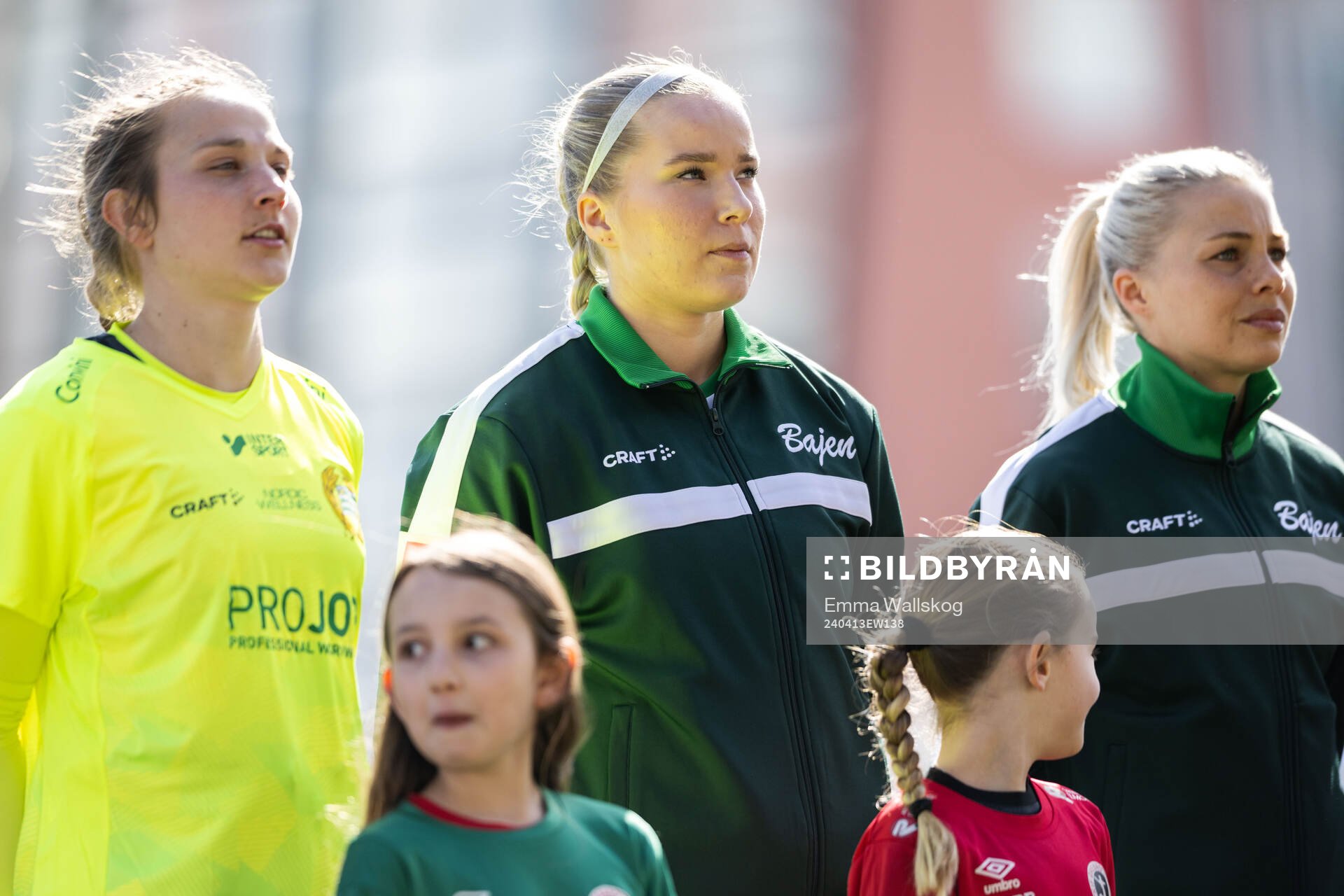 Hammarbys målvakt Anna Tamminen, Eva Nyström och Lotta