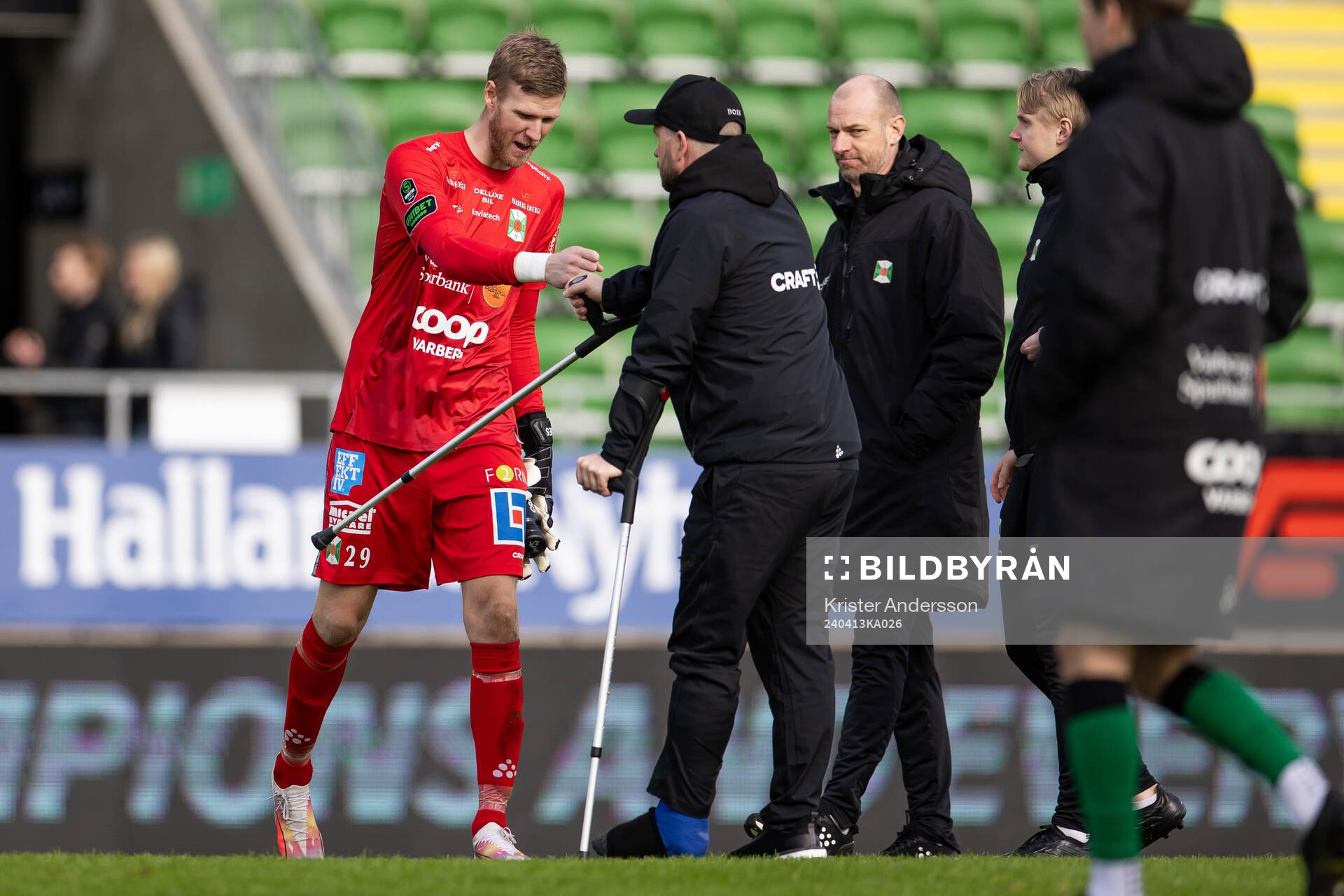 Varbergs målvakt Fredrik Andersson jublar