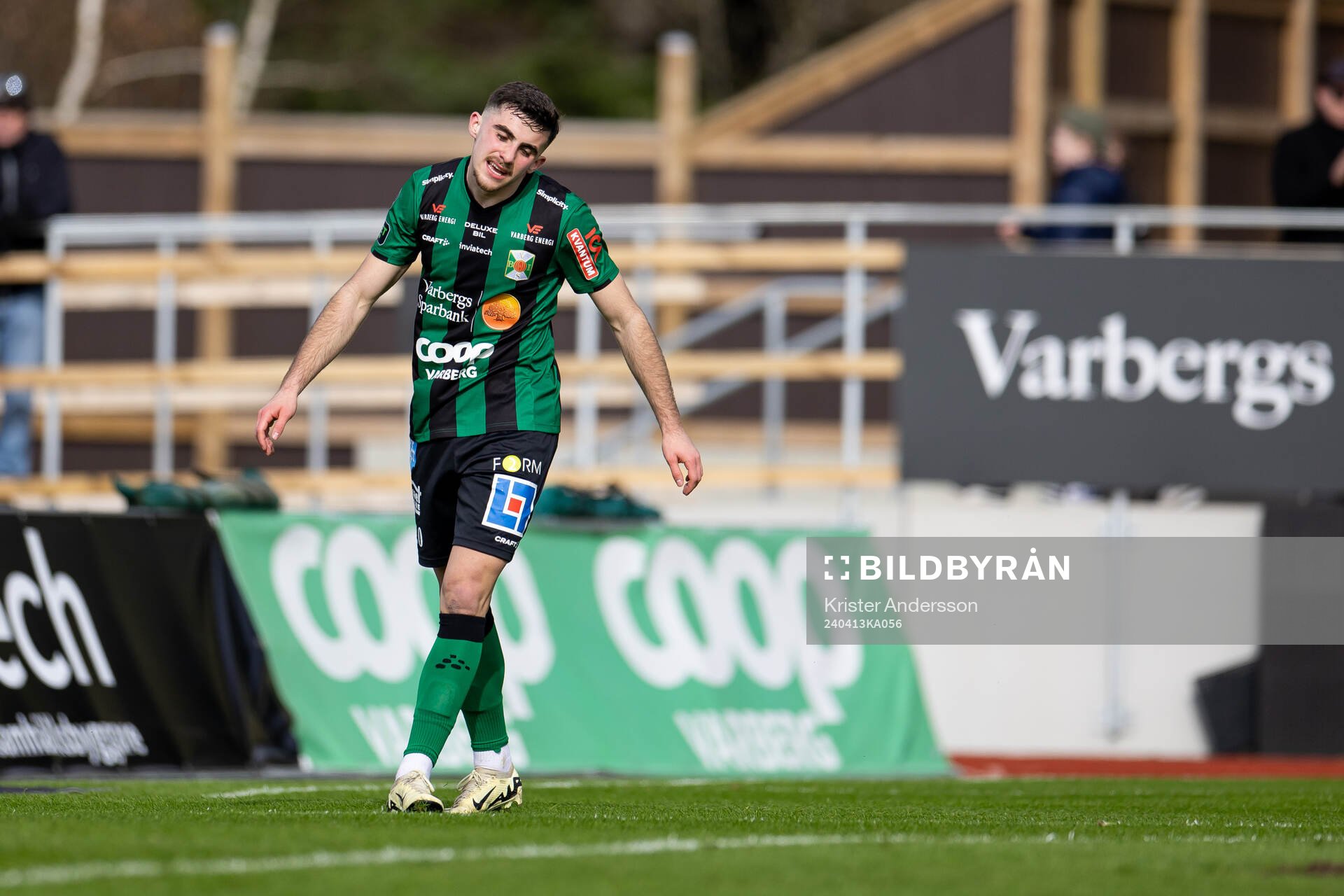 Varbergs Aulon Bitiqi under fotbollsmatchen i Superettan mellan Varberg och Östersund den 13 april 2024 i Varberg. 