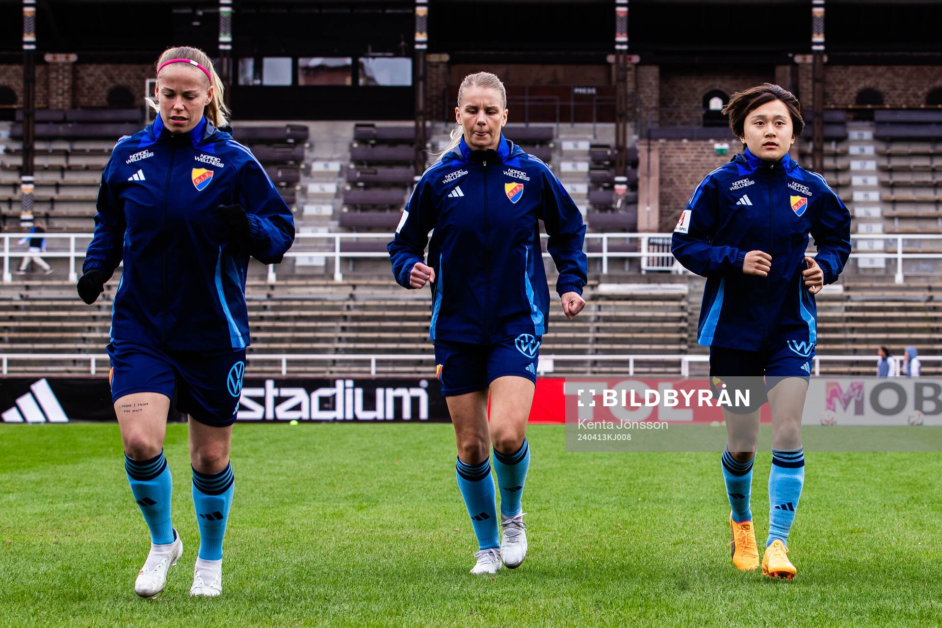Djurgårdens Sessy Åsland, Nellie Lilja och Shinomi Koyama