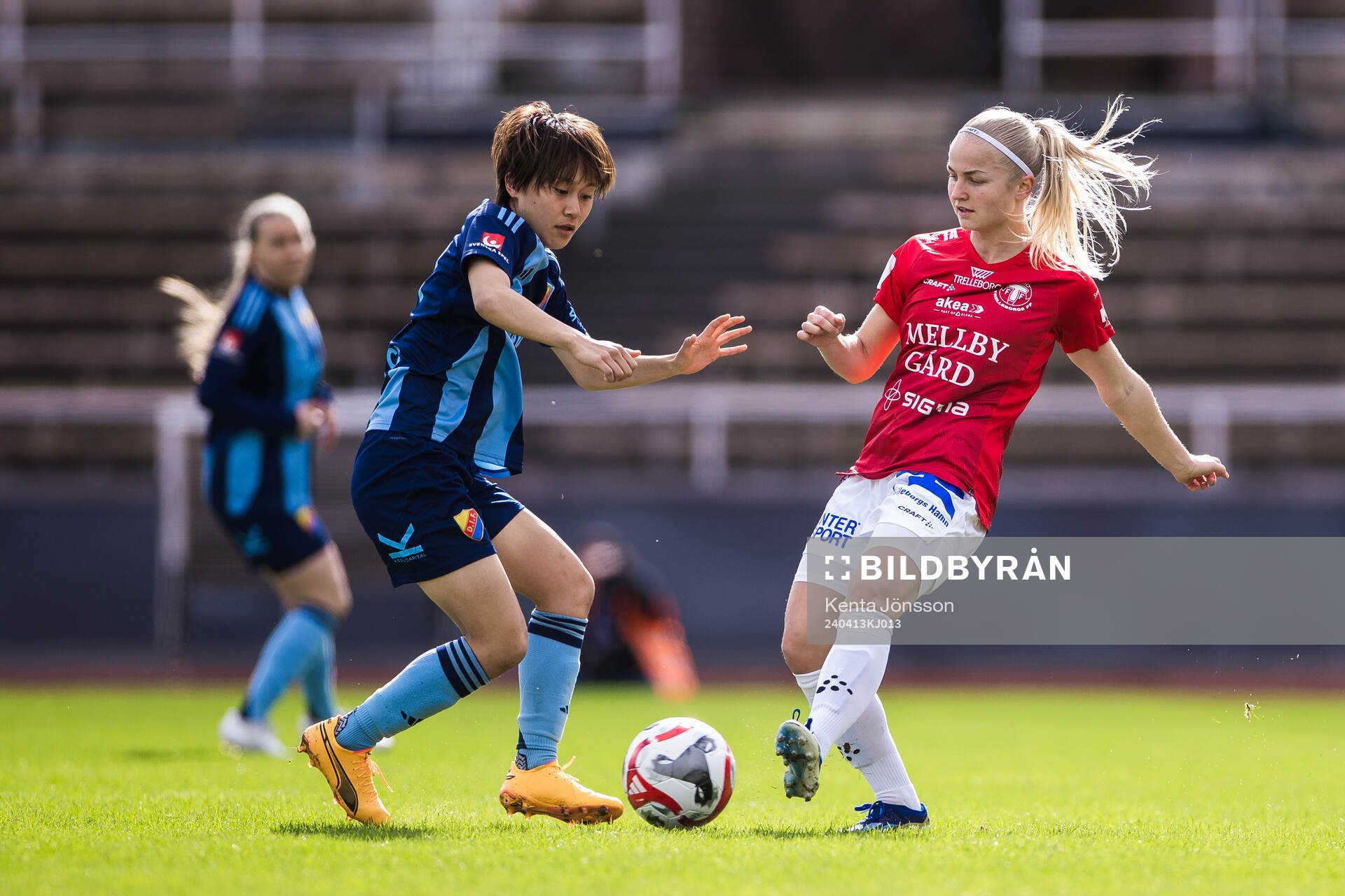 Djurgårdens Shinomi Koyama och Trelleborgs Lova Sternfeldt