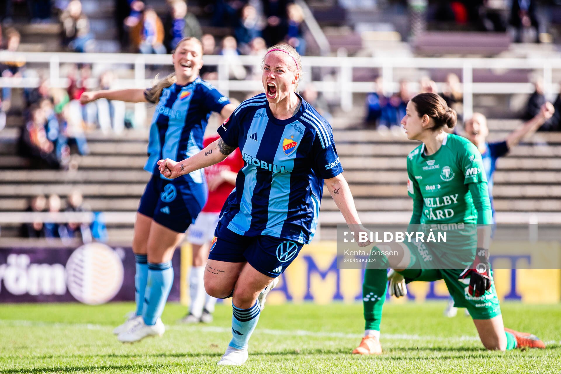 Djurgårdens Sessy Åsland jublar