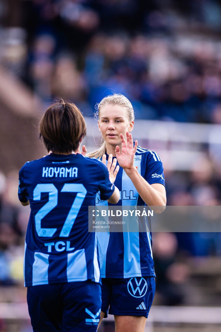 Djurgårdens Shinomi Koyama och Nellie Lilja