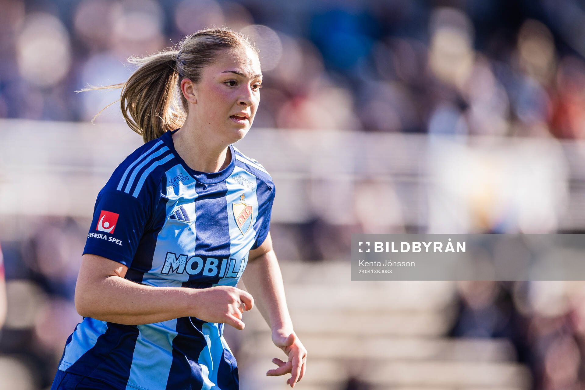 Djurgårdens Olivia Ländin Sjöblom under fotbollsmatchen i Damallsvenskan mellan Djurgården och Trelleborg den 13 april 2024 i Stockholm.